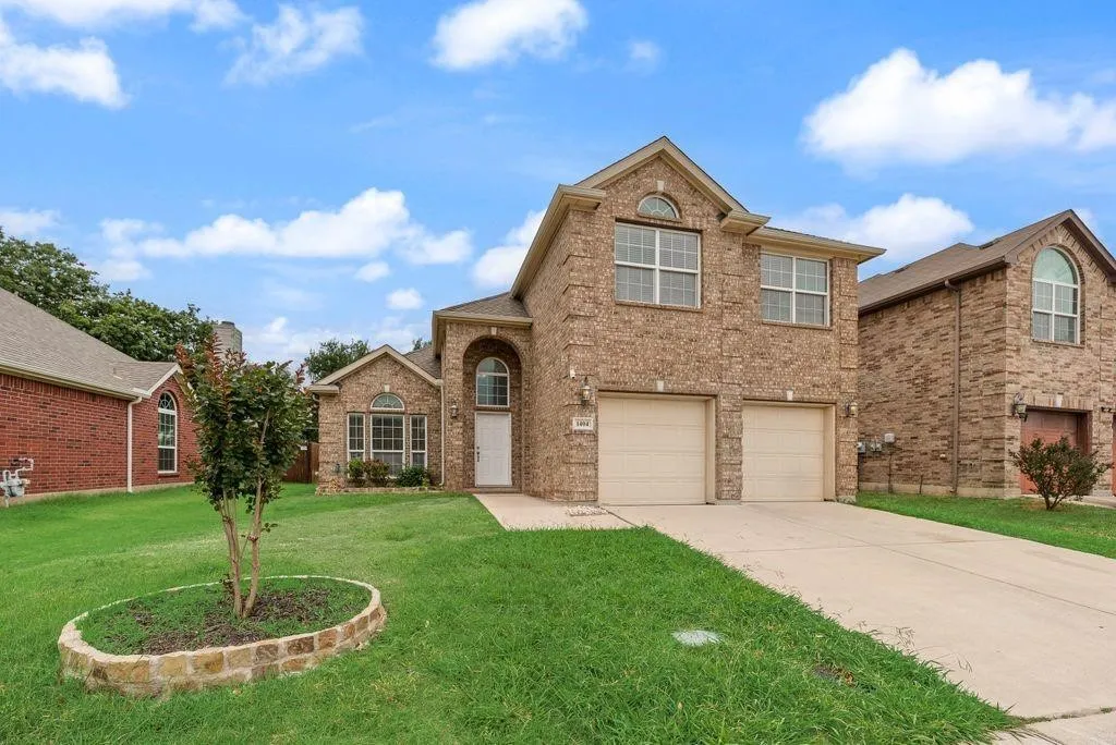 Single Family Residence For Sale in Denton County , 1404 Ashby Drive, Lewisville, Texas 75067, 5 Bedroom, 3 Bathroom, 2 Garage spaces, 2,556 Sqft, built in 2013, mls#21413356, Real Estate Agent in Lewisville, Homes For Sale in Denton county, Homes For Sale in Lewisville, Realtor in Lewisville Texas, Real Estate Brokerage Independent Realty Texas, Luminita Cordes Realtor