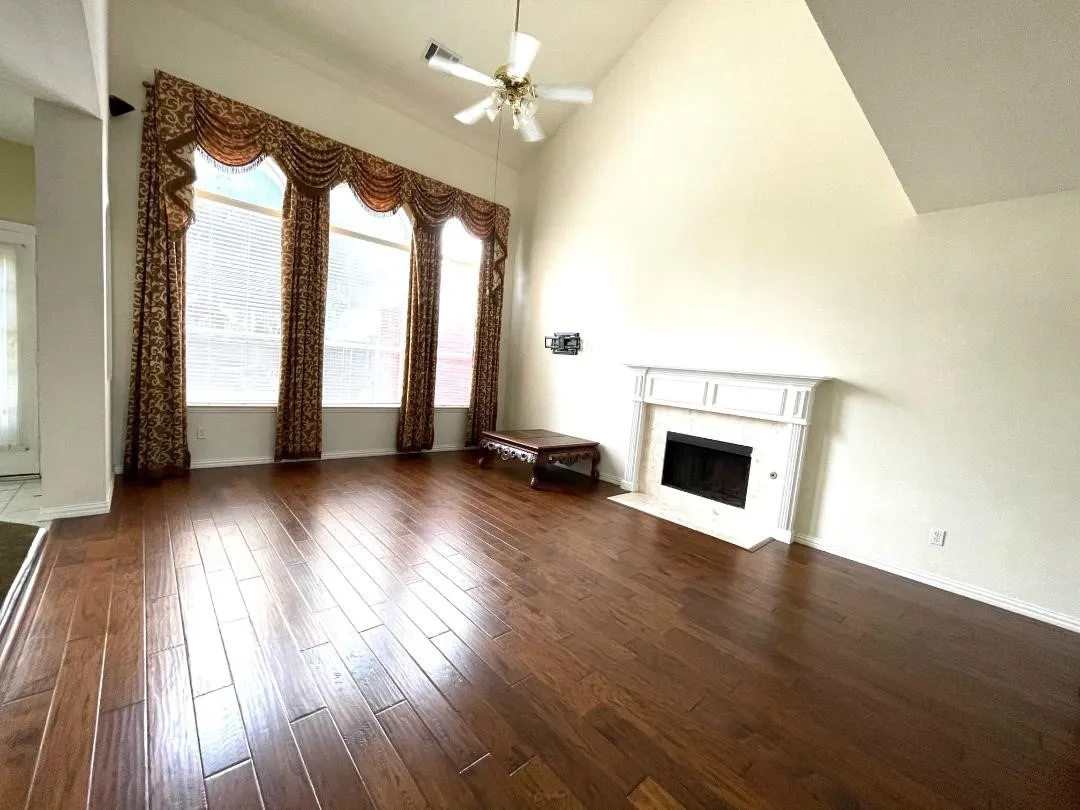 Single Family Residence For Rent in Collin County , 4518 Oak Shores Drive, Plano, Texas 75024, 4 Bedroom, 3 Bathroom, 2 Garage spaces, 3,016 Sqft, built in 1998, mls#21410870, Real Estate Agent in Plano, Homes For Rent in Collin county, Homes For Rent in Plano, Realtor in Plano Texas, Real Estate Brokerage Independent Realty Texas, Luminita Cordes Realtor