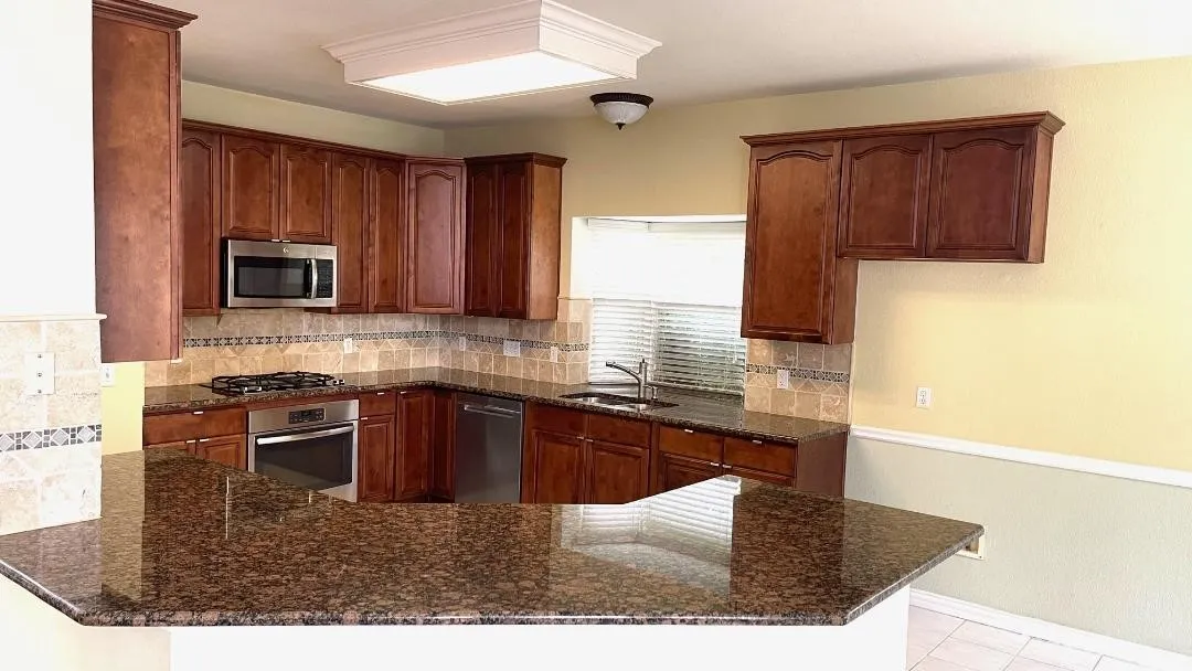 Single Family Residence For Rent in Collin County , 4518 Oak Shores Drive, Plano, Texas 75024, 4 Bedroom, 3 Bathroom, 2 Garage spaces, 3,016 Sqft, built in 1998, mls#21410870, Real Estate Agent in Plano, Homes For Rent in Collin county, Homes For Rent in Plano, Realtor in Plano Texas, Real Estate Brokerage Independent Realty Texas, Luminita Cordes Realtor