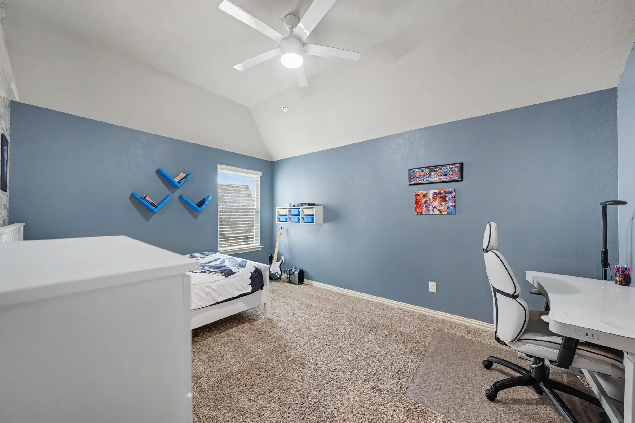 Single Family Residence For Sale in Collin County , 3714 Mesquite Court, Celina, Texas 75009, 5 Bedroom, 4 Bathroom, 3 Garage spaces, 4,091 Sqft, built in 2014, mls#21412433, Real Estate Agent in Celina, Homes For Sale in Collin county, Homes For Sale in Celina, Realtor in Celina Texas, Real Estate Brokerage Independent Realty Texas, Luminita Cordes Realtor