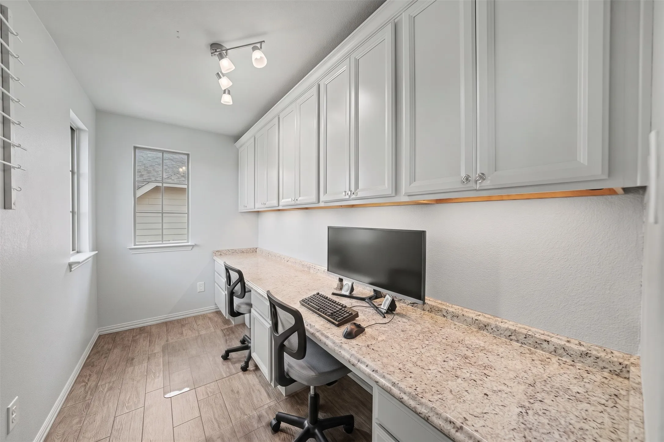 Single Family Residence For Sale in Collin County , 3714 Mesquite Court, Celina, Texas 75009, 5 Bedroom, 4 Bathroom, 3 Garage spaces, 4,091 Sqft, built in 2014, mls#21412433, Real Estate Agent in Celina, Homes For Sale in Collin county, Homes For Sale in Celina, Realtor in Celina Texas, Real Estate Brokerage Independent Realty Texas, Luminita Cordes Realtor
