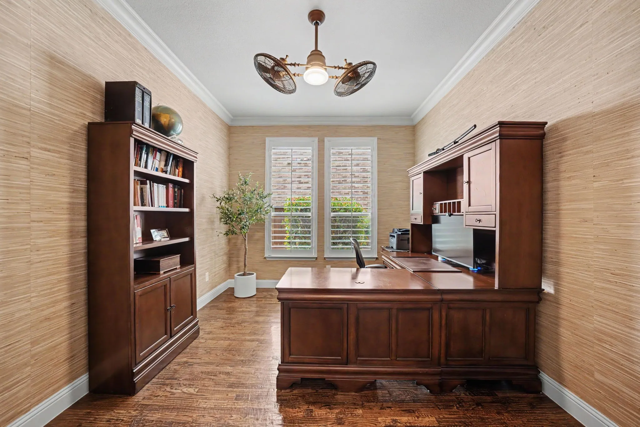 Single Family Residence For Sale in Collin County , 3714 Mesquite Court, Celina, Texas 75009, 5 Bedroom, 4 Bathroom, 3 Garage spaces, 4,091 Sqft, built in 2014, mls#21412433, Real Estate Agent in Celina, Homes For Sale in Collin county, Homes For Sale in Celina, Realtor in Celina Texas, Real Estate Brokerage Independent Realty Texas, Luminita Cordes Realtor