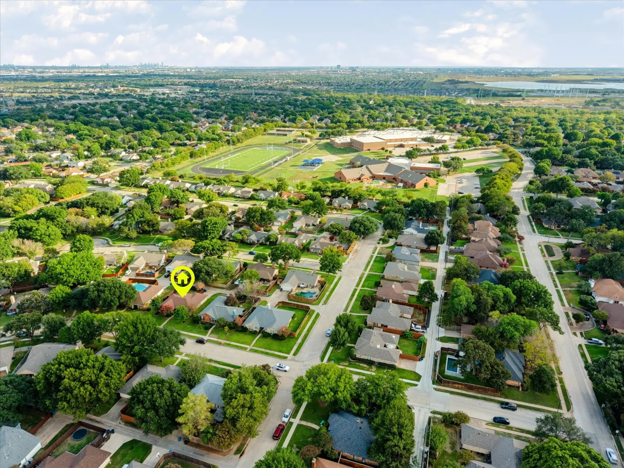 Single Family Residence For Sale in Dallas County , 232 Cherrybark Drive, Coppell, Texas 75019, 3 Bedroom, 2 Bathroom, 2 Garage spaces, 1,424 Sqft, built in 1984, mls#21413547, Real Estate Agent in Coppell, Homes For Sale in Dallas county, Homes For Sale in Coppell, Realtor in Coppell Texas, Real Estate Brokerage Independent Realty Texas, Luminita Cordes Realtor