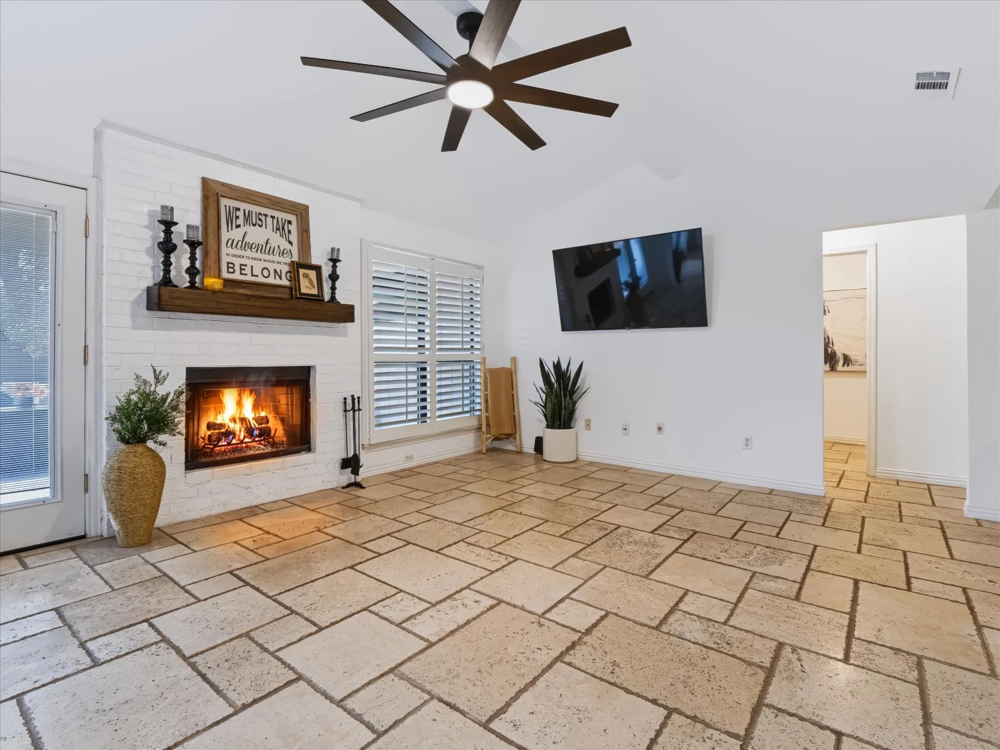 Single Family Residence For Sale in Dallas County , 232 Cherrybark Drive, Coppell, Texas 75019, 3 Bedroom, 2 Bathroom, 2 Garage spaces, 1,424 Sqft, built in 1984, mls#21413547, Real Estate Agent in Coppell, Homes For Sale in Dallas county, Homes For Sale in Coppell, Realtor in Coppell Texas, Real Estate Brokerage Independent Realty Texas, Luminita Cordes Realtor