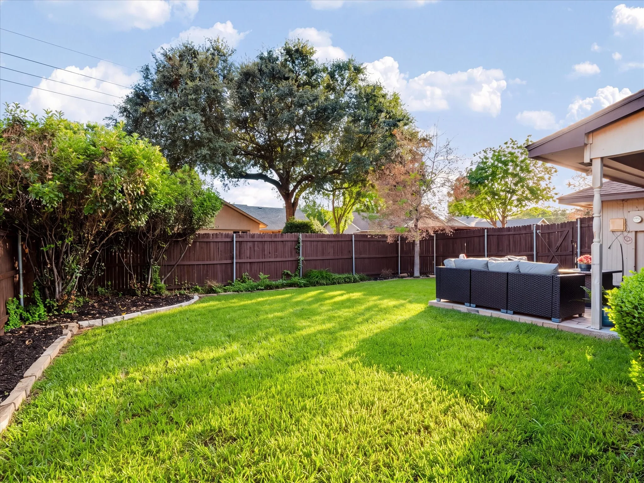 Single Family Residence For Sale in Dallas County , 232 Cherrybark Drive, Coppell, Texas 75019, 3 Bedroom, 2 Bathroom, 2 Garage spaces, 1,424 Sqft, built in 1984, mls#21413547, Real Estate Agent in Coppell, Homes For Sale in Dallas county, Homes For Sale in Coppell, Realtor in Coppell Texas, Real Estate Brokerage Independent Realty Texas, Luminita Cordes Realtor