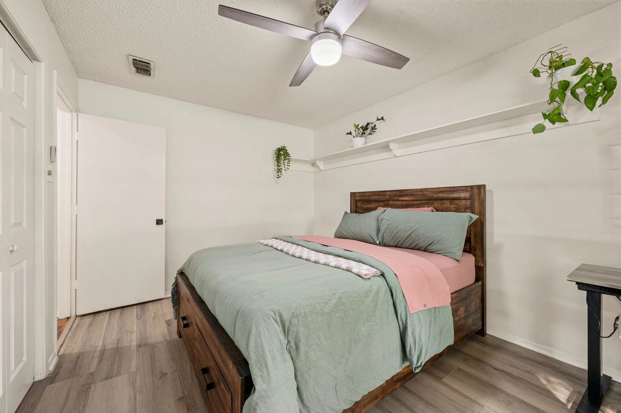Single Family Residence For Sale in Tarrant County , 1121 Timbercreek Road, Benbrook, Texas 76126, 3 Bedroom, 2 Bathroom, 2 Garage spaces, 1,480 Sqft, built in 1979, mls#21404066, Real Estate Agent in Benbrook, Homes For Sale in Tarrant county, Homes For Sale in Benbrook, Realtor in Benbrook Texas, Real Estate Brokerage Independent Realty Texas, Luminita Cordes Realtor