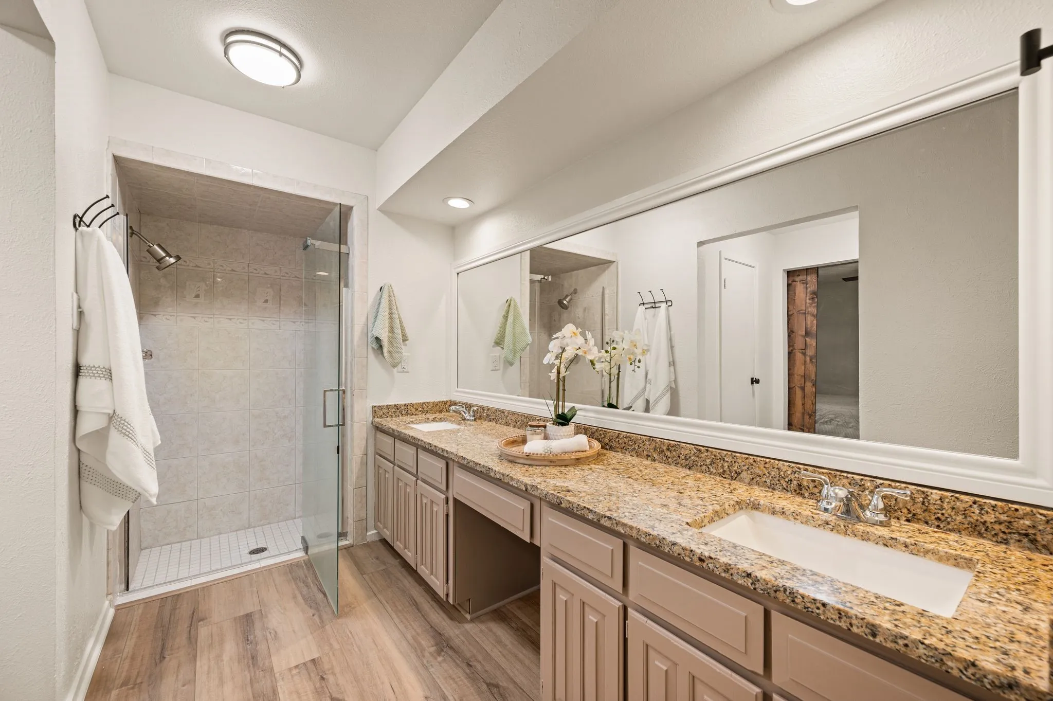 Single Family Residence For Sale in Tarrant County , 1121 Timbercreek Road, Benbrook, Texas 76126, 3 Bedroom, 2 Bathroom, 2 Garage spaces, 1,480 Sqft, built in 1979, mls#21404066, Real Estate Agent in Benbrook, Homes For Sale in Tarrant county, Homes For Sale in Benbrook, Realtor in Benbrook Texas, Real Estate Brokerage Independent Realty Texas, Luminita Cordes Realtor