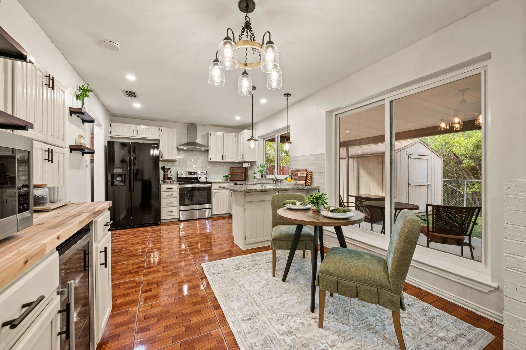 Single Family Residence For Sale in Tarrant County , 1121 Timbercreek Road, Benbrook, Texas 76126, 3 Bedroom, 2 Bathroom, 2 Garage spaces, 1,480 Sqft, built in 1979, mls#21404066, Real Estate Agent in Benbrook, Homes For Sale in Tarrant county, Homes For Sale in Benbrook, Realtor in Benbrook Texas, Real Estate Brokerage Independent Realty Texas, Luminita Cordes Realtor