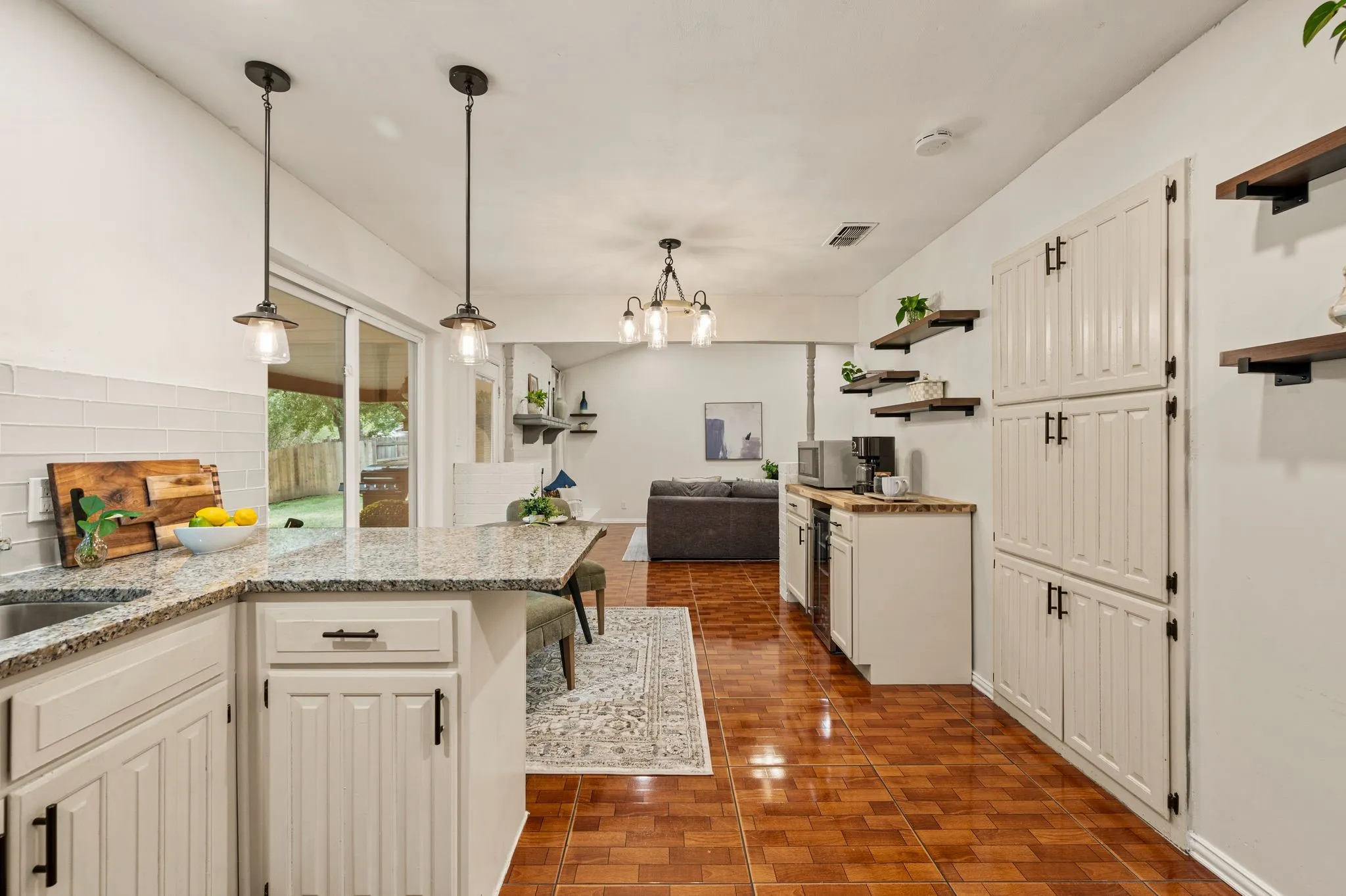 Single Family Residence For Sale in Tarrant County , 1121 Timbercreek Road, Benbrook, Texas 76126, 3 Bedroom, 2 Bathroom, 2 Garage spaces, 1,480 Sqft, built in 1979, mls#21404066, Real Estate Agent in Benbrook, Homes For Sale in Tarrant county, Homes For Sale in Benbrook, Realtor in Benbrook Texas, Real Estate Brokerage Independent Realty Texas, Luminita Cordes Realtor
