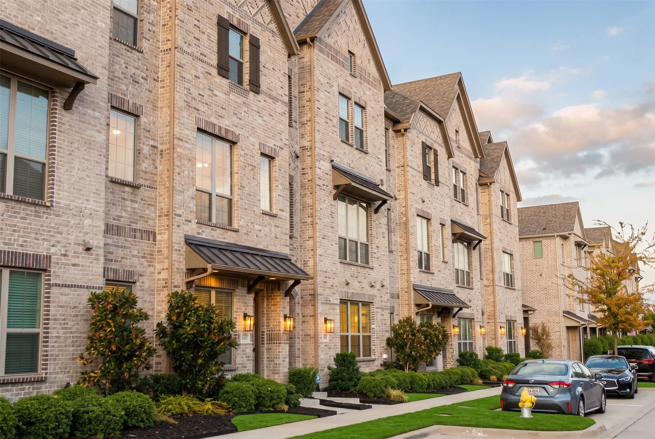 Townhouse For Sale in Collin County , 8120 Foraker Street, Frisco, Texas 75034, 3 Bedroom, 3 Bathroom, 2 Garage spaces, 2,146 Sqft, built in 2021, mls#21412490, Real Estate Agent in Frisco, Homes For Sale in Collin county, Homes For Sale in Frisco, Realtor in Frisco Texas, Real Estate Brokerage Independent Realty Texas, Luminita Cordes Realtor