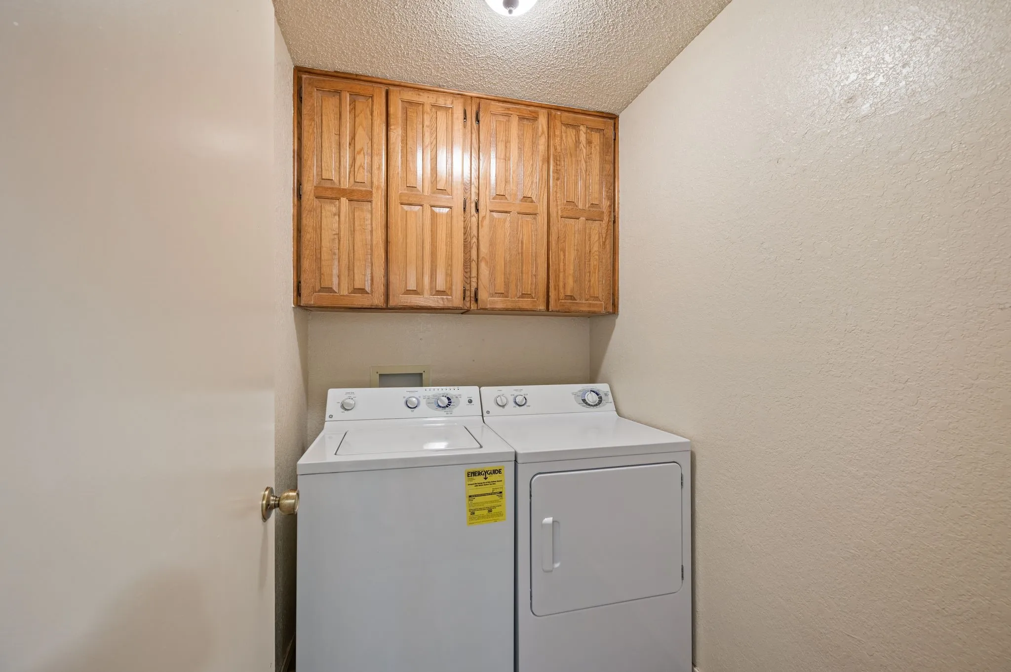 Single Family Residence For Sale in Tarrant County , 3500 Primrose Lane, Bedford, Texas 76021, 3 Bedroom, 2 Bathroom, 2 Garage spaces, 1,722 Sqft, built in 1983, mls#21404034, Real Estate Agent in Bedford, Homes For Sale in Tarrant county, Homes For Sale in Bedford, Realtor in Bedford Texas, Real Estate Brokerage Independent Realty Texas, Luminita Cordes Realtor