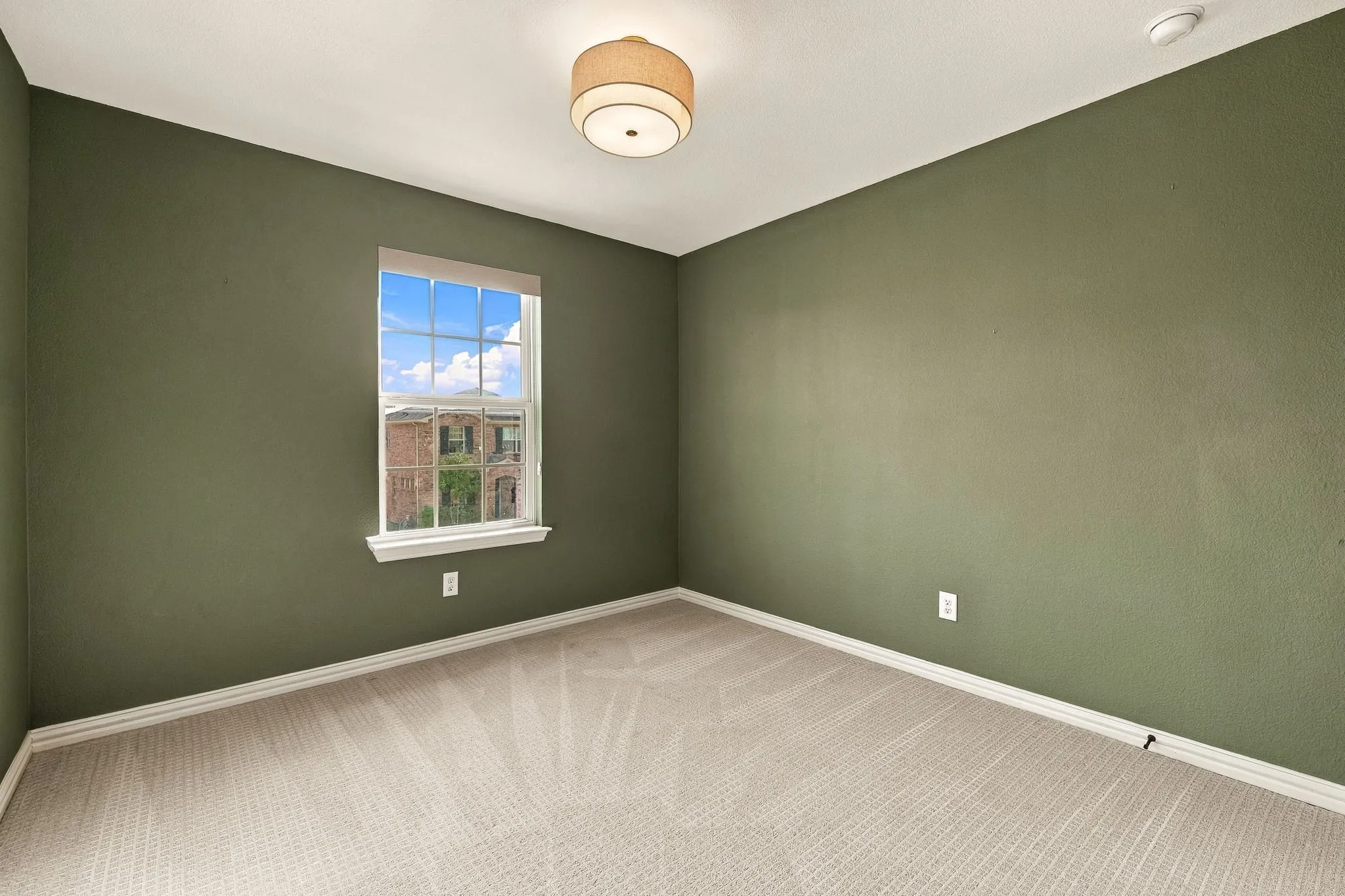 Single Family Residence For Sale in Denton County , 2329 Bella Court, Carrollton, Texas 75010, 3 Bedroom, 3 Bathroom, 2 Garage spaces, 2,405 Sqft, built in 2019, mls#21410394, Real Estate Agent in Carrollton, Homes For Sale in Denton county, Homes For Sale in Carrollton, Realtor in Carrollton Texas, Real Estate Brokerage Independent Realty Texas, Luminita Cordes Realtor