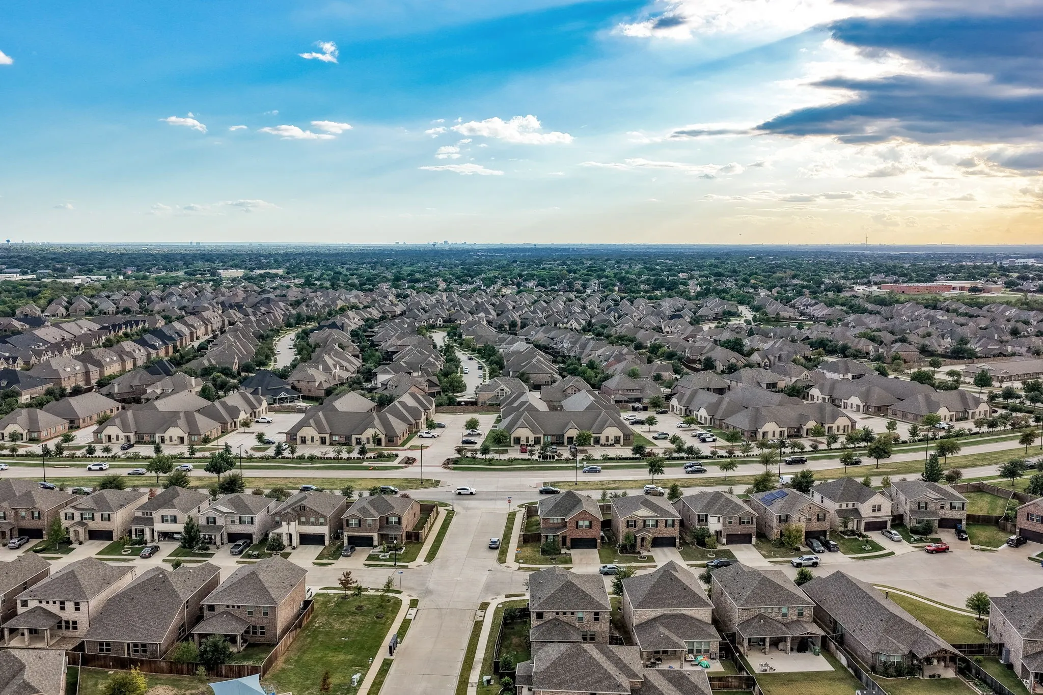Single Family Residence For Sale in Denton County , 2329 Bella Court, Carrollton, Texas 75010, 3 Bedroom, 3 Bathroom, 2 Garage spaces, 2,405 Sqft, built in 2019, mls#21410394, Real Estate Agent in Carrollton, Homes For Sale in Denton county, Homes For Sale in Carrollton, Realtor in Carrollton Texas, Real Estate Brokerage Independent Realty Texas, Luminita Cordes Realtor