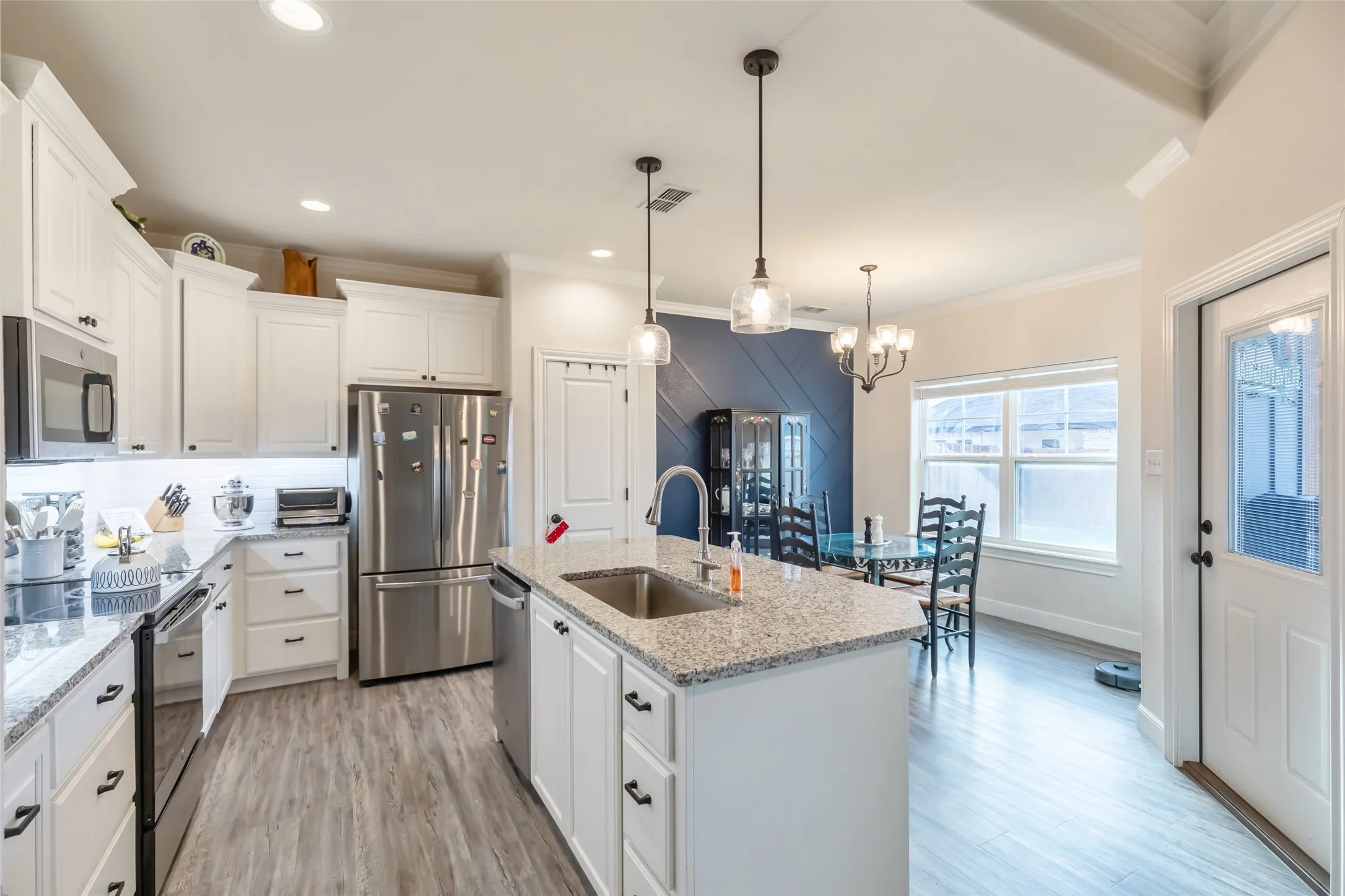 Single Family Residence For Sale in Taylor County , 207 Spring Park Way, Abilene, Texas 79602, 4 Bedroom, 2 Bathroom, 2 Garage spaces, 1,675 Sqft, built in 2020, mls#21402034, Real Estate Agent in Abilene, Homes For Sale in Taylor county, Homes For Sale in Abilene, Realtor in Abilene Texas, Real Estate Brokerage Independent Realty Texas, Luminita Cordes Realtor