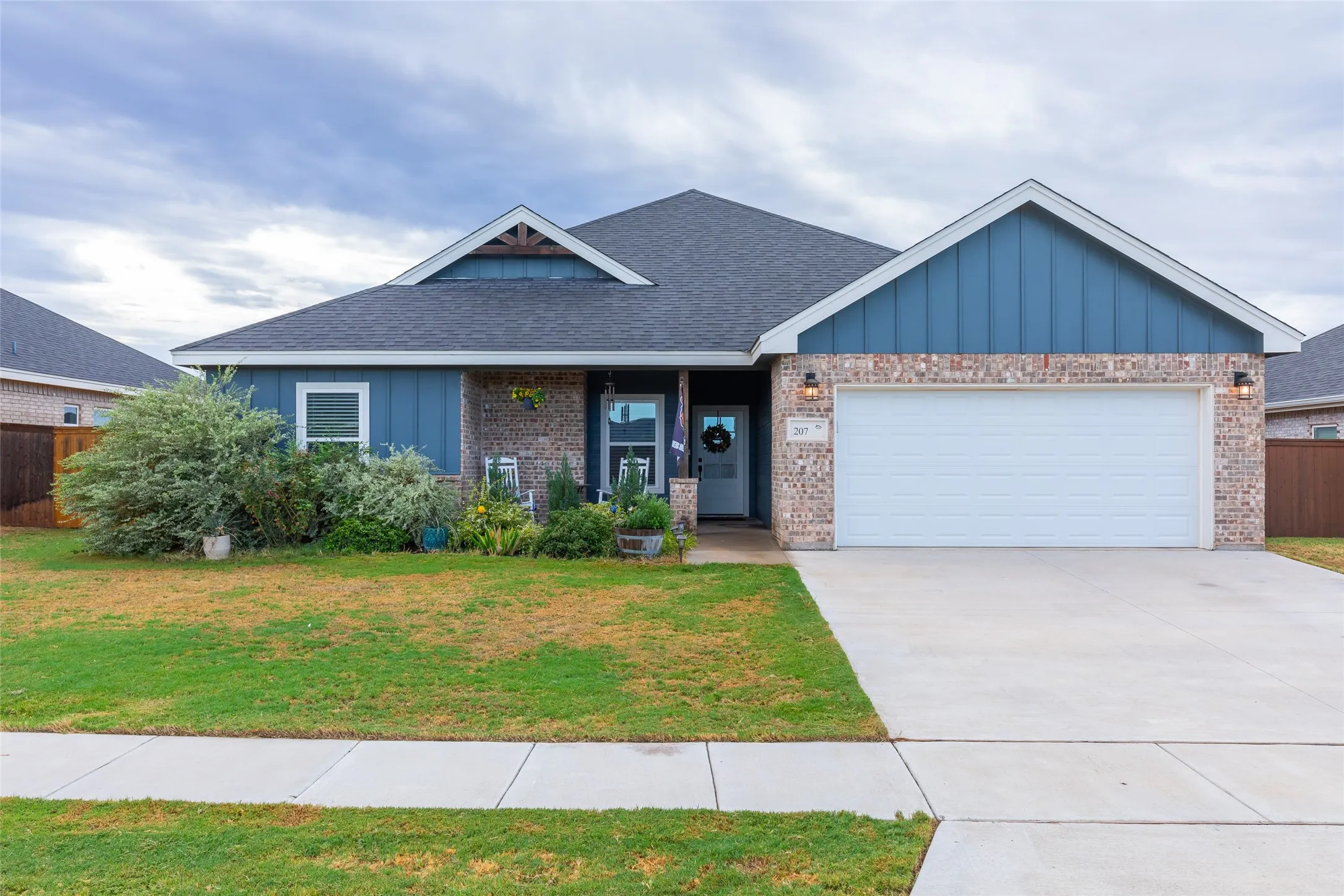 Single Family Residence For Sale