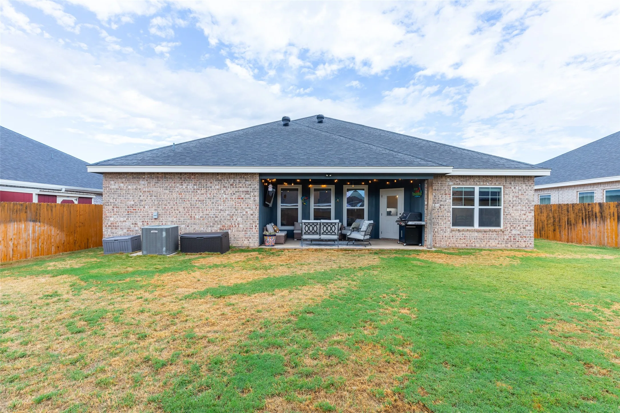 Single Family Residence For Sale in Taylor County , 207 Spring Park Way, Abilene, Texas 79602, 4 Bedroom, 2 Bathroom, 2 Garage spaces, 1,675 Sqft, built in 2020, mls#21402034, Real Estate Agent in Abilene, Homes For Sale in Taylor county, Homes For Sale in Abilene, Realtor in Abilene Texas, Real Estate Brokerage Independent Realty Texas, Luminita Cordes Realtor