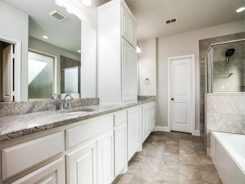 Single Family Residence For Rent in Collin County , 829 Underwood Lane, Celina, Texas 75009, 4 Bedroom, 3 Bathroom, 2 Garage spaces, 2,313 Sqft, built in 2017, mls#21409989, Real Estate Agent in Celina, Homes For Rent in Collin county, Homes For Rent in Celina, Realtor in Celina Texas, Real Estate Brokerage Independent Realty Texas, Luminita Cordes Realtor