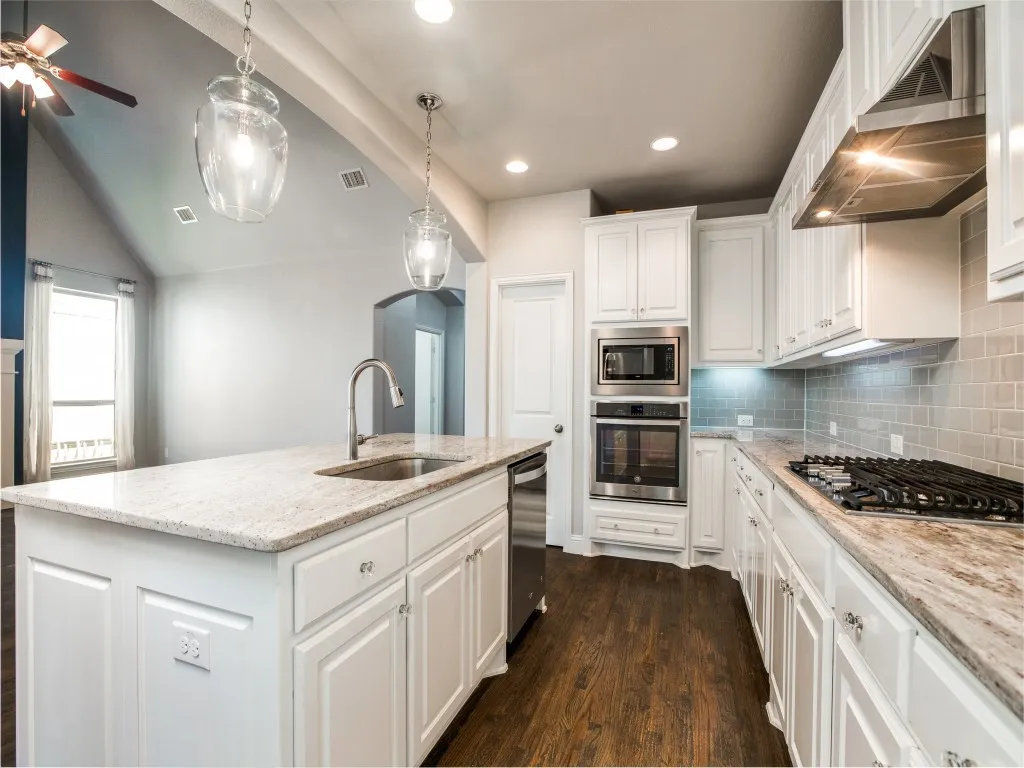 Single Family Residence For Rent in Collin County , 829 Underwood Lane, Celina, Texas 75009, 4 Bedroom, 3 Bathroom, 2 Garage spaces, 2,313 Sqft, built in 2017, mls#21409989, Real Estate Agent in Celina, Homes For Rent in Collin county, Homes For Rent in Celina, Realtor in Celina Texas, Real Estate Brokerage Independent Realty Texas, Luminita Cordes Realtor