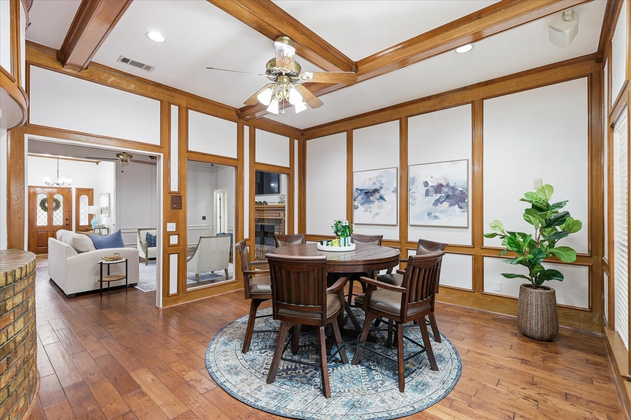 Single Family Residence For Sale in Collin County , 1516 Glastonbury Drive, Plano, Texas 75075, 4 Bedroom, 3 Bathroom, 2 Garage spaces, 2,965 Sqft, built in 1984, mls#21396927, Real Estate Agent in Plano, Homes For Sale in Collin county, Homes For Sale in Plano, Realtor in Plano Texas, Real Estate Brokerage Independent Realty Texas, Luminita Cordes Realtor