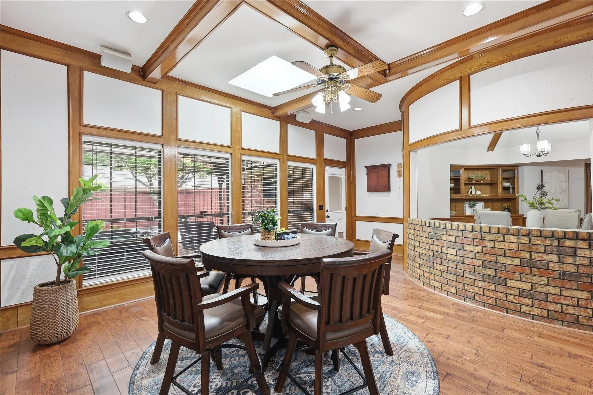 Single Family Residence For Sale in Collin County , 1516 Glastonbury Drive, Plano, Texas 75075, 4 Bedroom, 3 Bathroom, 2 Garage spaces, 2,965 Sqft, built in 1984, mls#21396927, Real Estate Agent in Plano, Homes For Sale in Collin county, Homes For Sale in Plano, Realtor in Plano Texas, Real Estate Brokerage Independent Realty Texas, Luminita Cordes Realtor