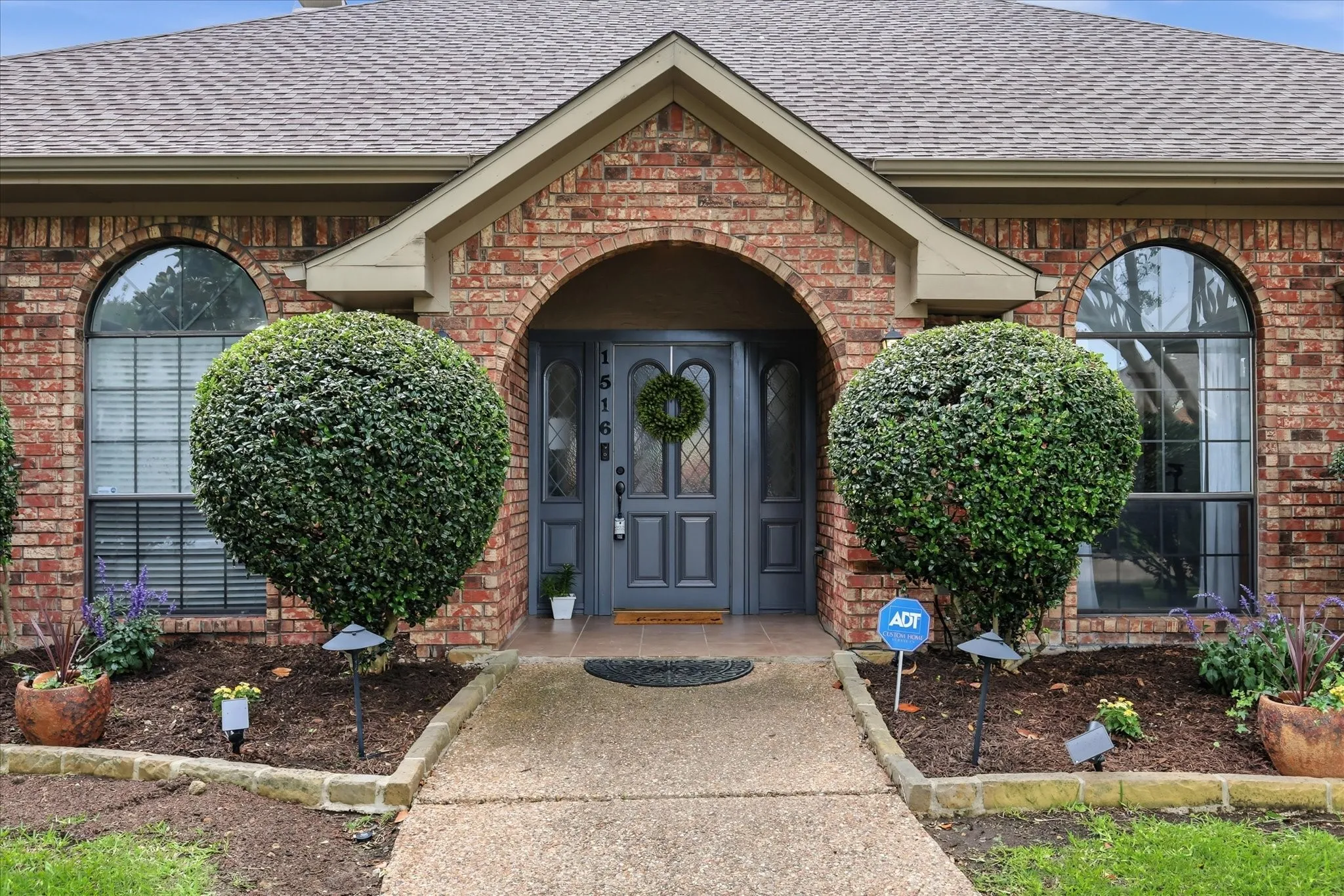 Impeccible curb appeal and character