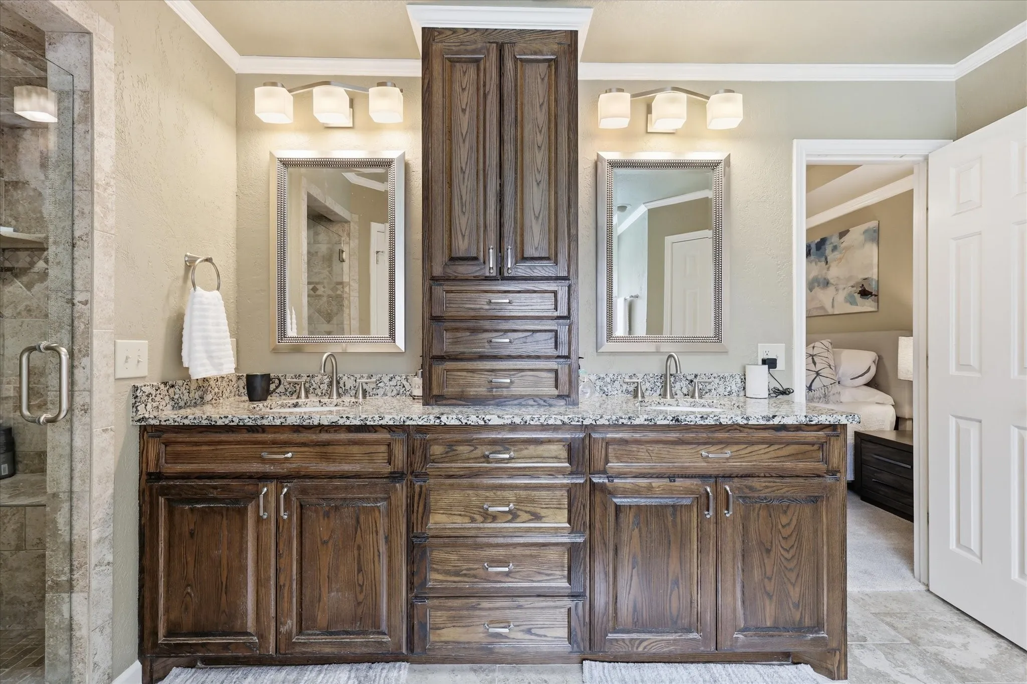 Single Family Residence For Sale in Collin County , 1516 Glastonbury Drive, Plano, Texas 75075, 4 Bedroom, 3 Bathroom, 2 Garage spaces, 2,965 Sqft, built in 1984, mls#21396927, Real Estate Agent in Plano, Homes For Sale in Collin county, Homes For Sale in Plano, Realtor in Plano Texas, Real Estate Brokerage Independent Realty Texas, Luminita Cordes Realtor