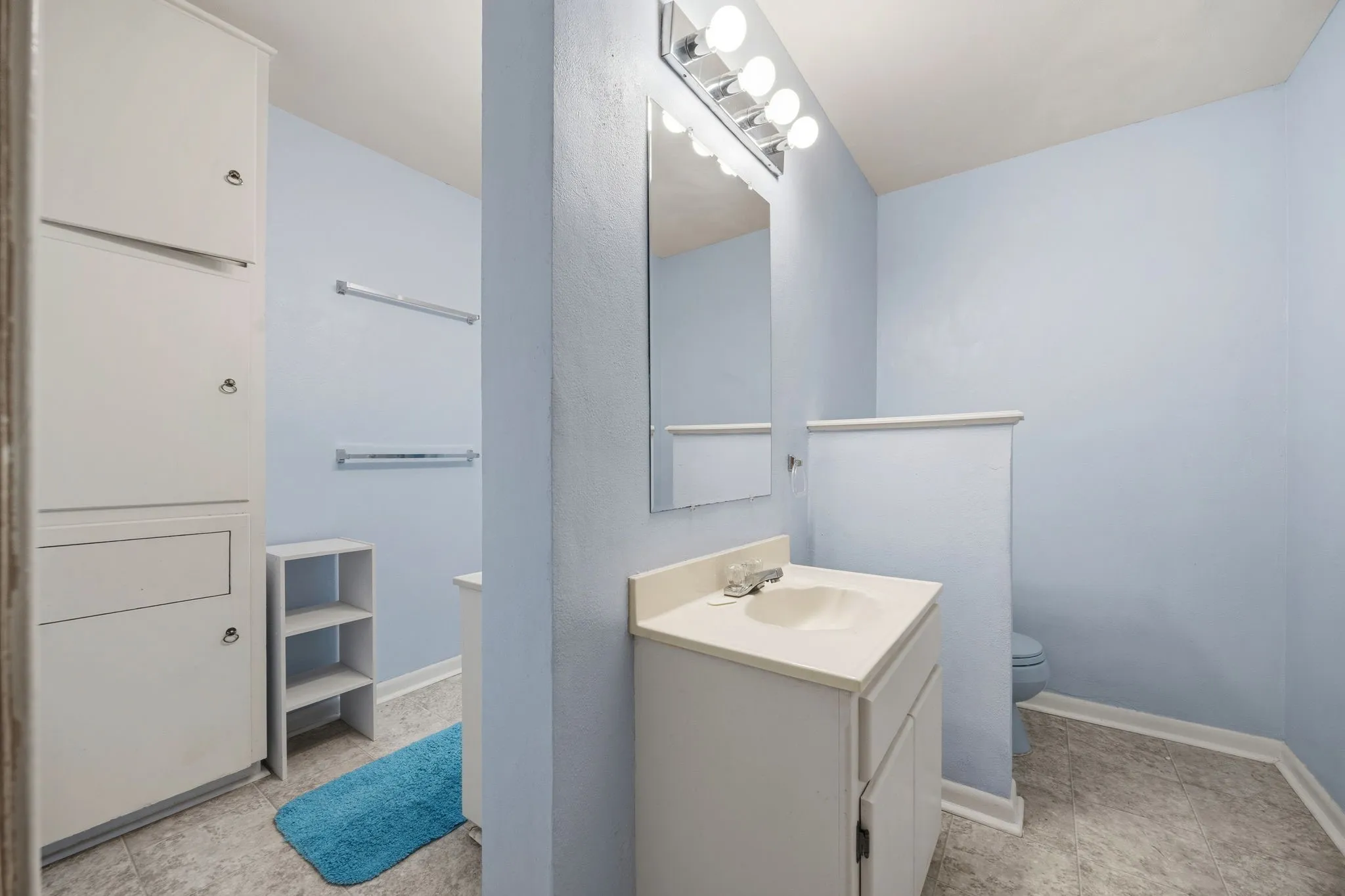 Single Family Residence For Sale in Dallas County , 1513 Francis Street, Carrollton, Texas 75006, 7 Bedroom, 5 Bathroom, 2 Garage spaces, 4,909 Sqft, built in 1952, mls#21412557, Real Estate Agent in Carrollton, Homes For Sale in Dallas county, Homes For Sale in Carrollton, Realtor in Carrollton Texas, Real Estate Brokerage Independent Realty Texas, Luminita Cordes Realtor