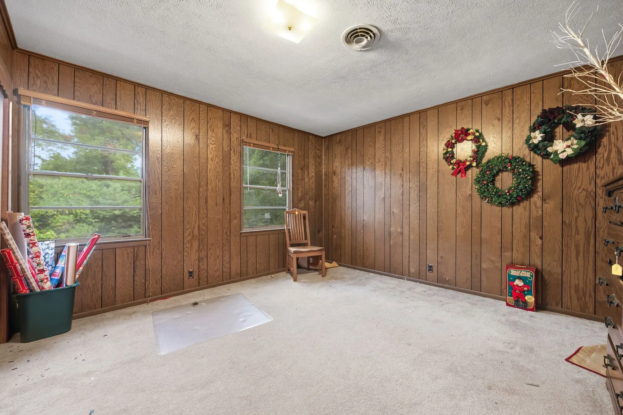 Single Family Residence For Sale in Dallas County , 1513 Francis Street, Carrollton, Texas 75006, 7 Bedroom, 5 Bathroom, 2 Garage spaces, 4,909 Sqft, built in 1952, mls#21412557, Real Estate Agent in Carrollton, Homes For Sale in Dallas county, Homes For Sale in Carrollton, Realtor in Carrollton Texas, Real Estate Brokerage Independent Realty Texas, Luminita Cordes Realtor
