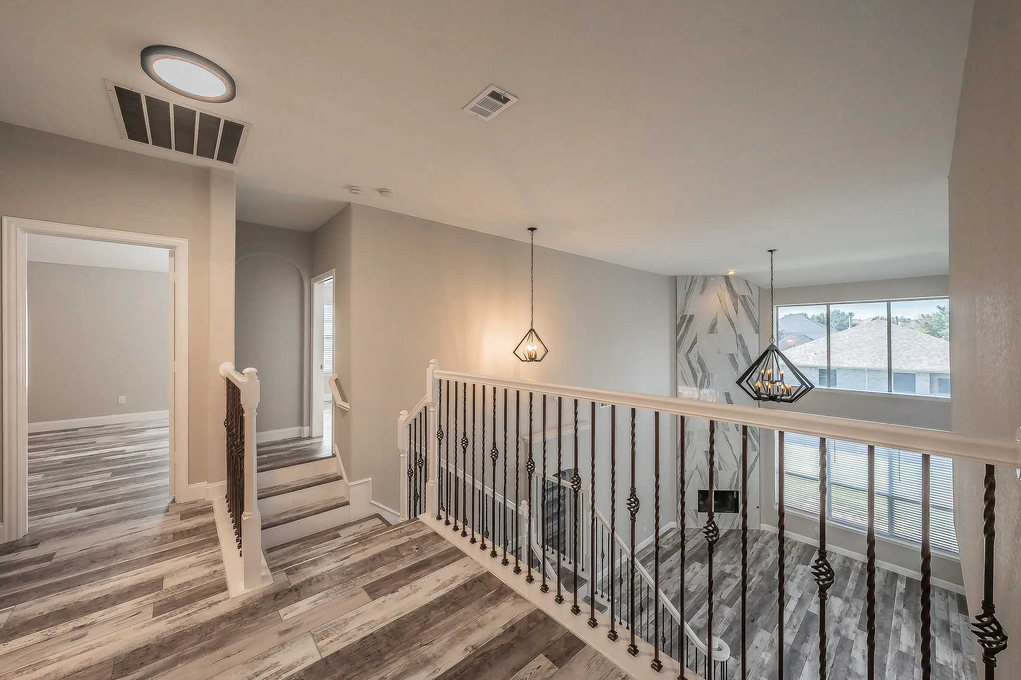 Single Family Residence For Sale in Tarrant County , 10305 Stoneside Trail, Fort Worth, Texas 76244, 5 Bedroom, 5 Bathroom, 2 Garage spaces, 3,740 Sqft, built in 2006, mls#21413530, Real Estate Agent in Fort Worth, Homes For Sale in Tarrant county, Homes For Sale in Fort Worth, Realtor in Fort Worth Texas, Real Estate Brokerage Independent Realty Texas, Luminita Cordes Realtor