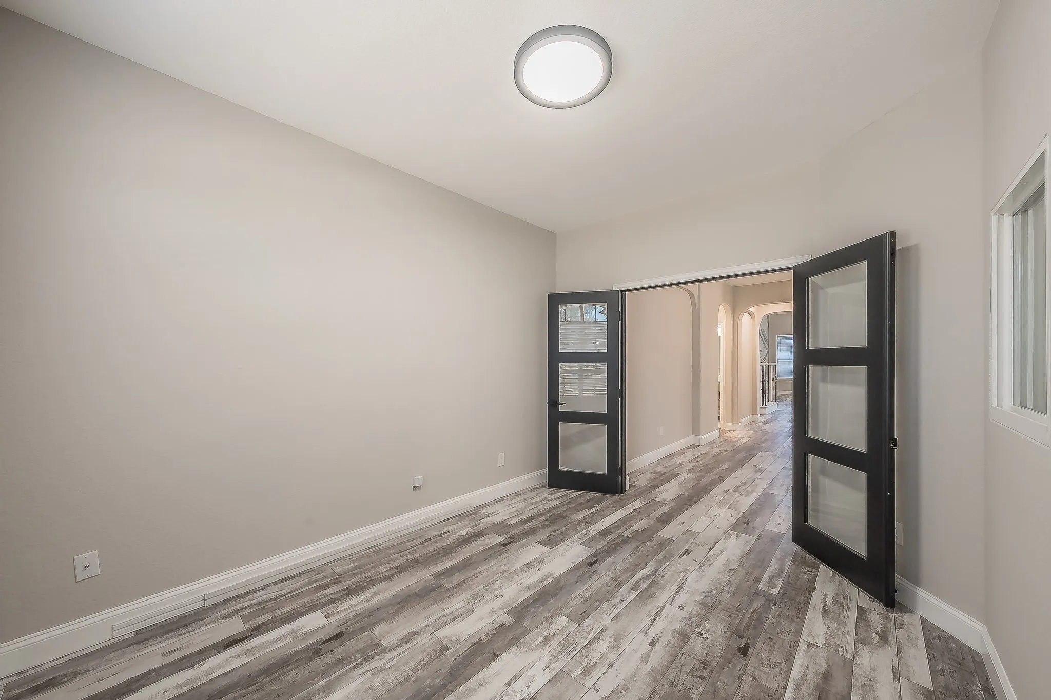 Single Family Residence For Sale in Tarrant County , 10305 Stoneside Trail, Fort Worth, Texas 76244, 5 Bedroom, 5 Bathroom, 2 Garage spaces, 3,740 Sqft, built in 2006, mls#21413530, Real Estate Agent in Fort Worth, Homes For Sale in Tarrant county, Homes For Sale in Fort Worth, Realtor in Fort Worth Texas, Real Estate Brokerage Independent Realty Texas, Luminita Cordes Realtor