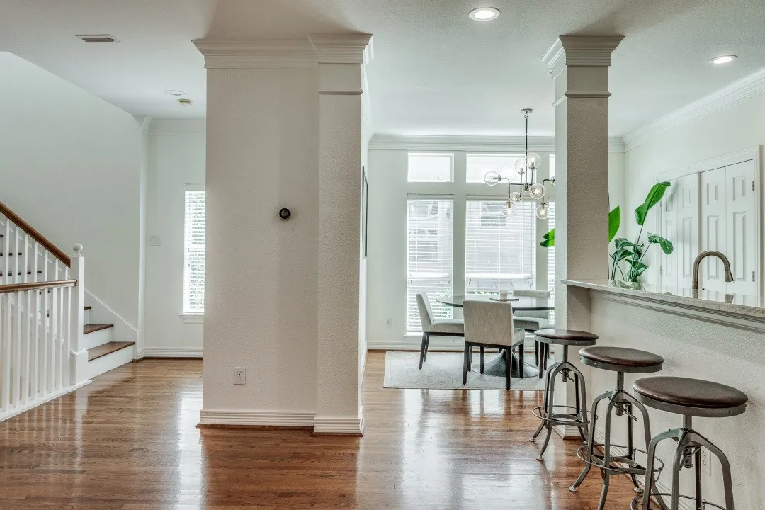 Townhouse For Rent in Dallas County , 2910 State Street, Dallas, Texas 75204, 3 Bedroom, 4 Bathroom, 2 Garage spaces, 2,132 Sqft, built in 2001, mls#21413031, Real Estate Agent in Dallas, Homes For Rent in Dallas county, Homes For Rent in Dallas, Realtor in Dallas Texas, Real Estate Brokerage Independent Realty Texas, Luminita Cordes Realtor