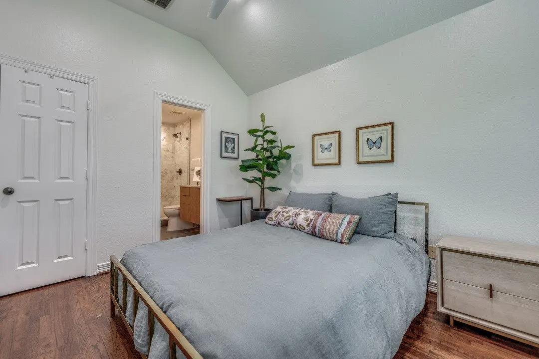 Townhouse For Rent in Dallas County , 2910 State Street, Dallas, Texas 75204, 3 Bedroom, 4 Bathroom, 2 Garage spaces, 2,132 Sqft, built in 2001, mls#21413031, Real Estate Agent in Dallas, Homes For Rent in Dallas county, Homes For Rent in Dallas, Realtor in Dallas Texas, Real Estate Brokerage Independent Realty Texas, Luminita Cordes Realtor