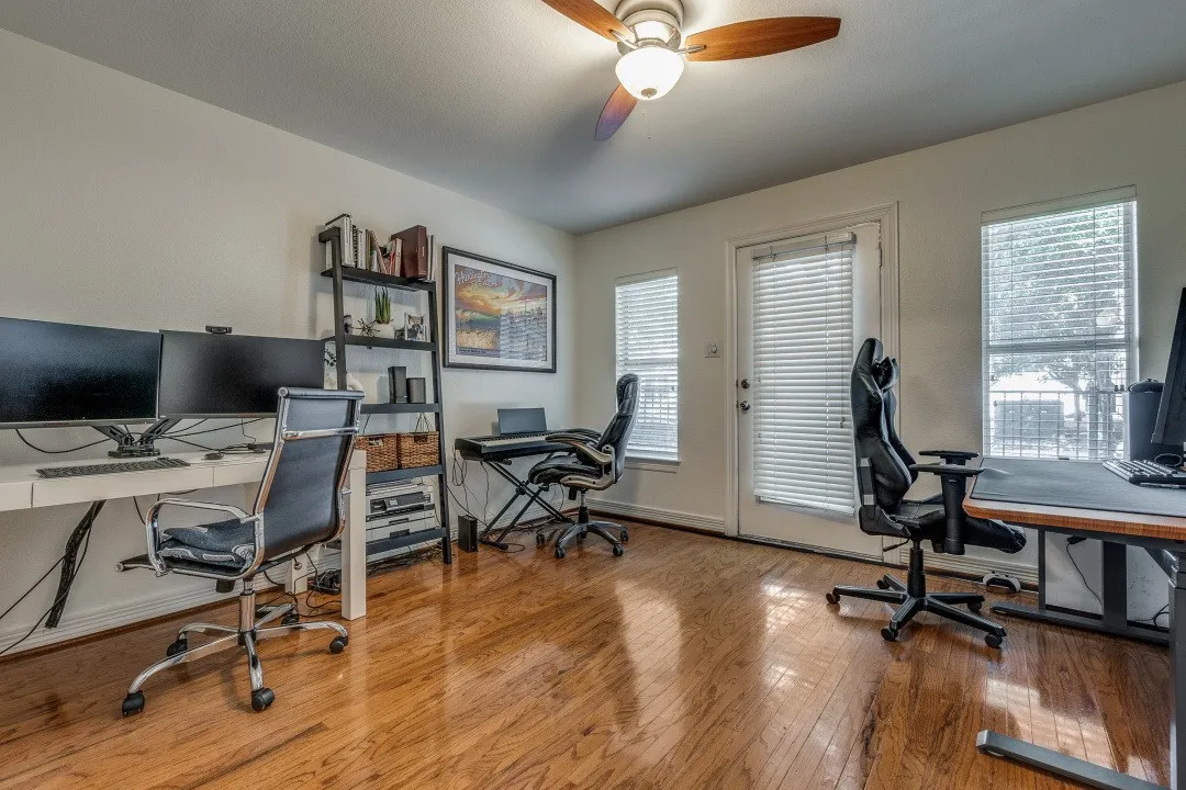 Townhouse For Rent in Dallas County , 2910 State Street, Dallas, Texas 75204, 3 Bedroom, 4 Bathroom, 2 Garage spaces, 2,132 Sqft, built in 2001, mls#21413031, Real Estate Agent in Dallas, Homes For Rent in Dallas county, Homes For Rent in Dallas, Realtor in Dallas Texas, Real Estate Brokerage Independent Realty Texas, Luminita Cordes Realtor
