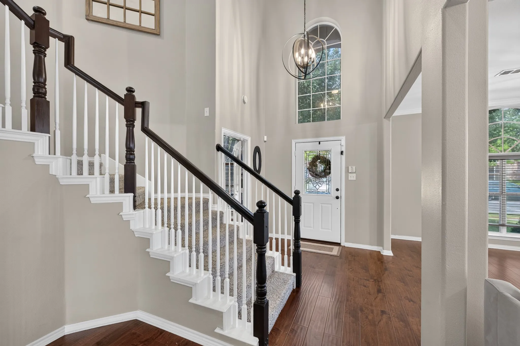 Single Family Residence For Sale in Denton County , 2039 Camelot Drive, Lewisville, Texas 75067, 4 Bedroom, 3 Bathroom, 2 Garage spaces, 2,687 Sqft, built in 1999, mls#21407678, Real Estate Agent in Lewisville, Homes For Sale in Denton county, Homes For Sale in Lewisville, Realtor in Lewisville Texas, Real Estate Brokerage Independent Realty Texas, Luminita Cordes Realtor