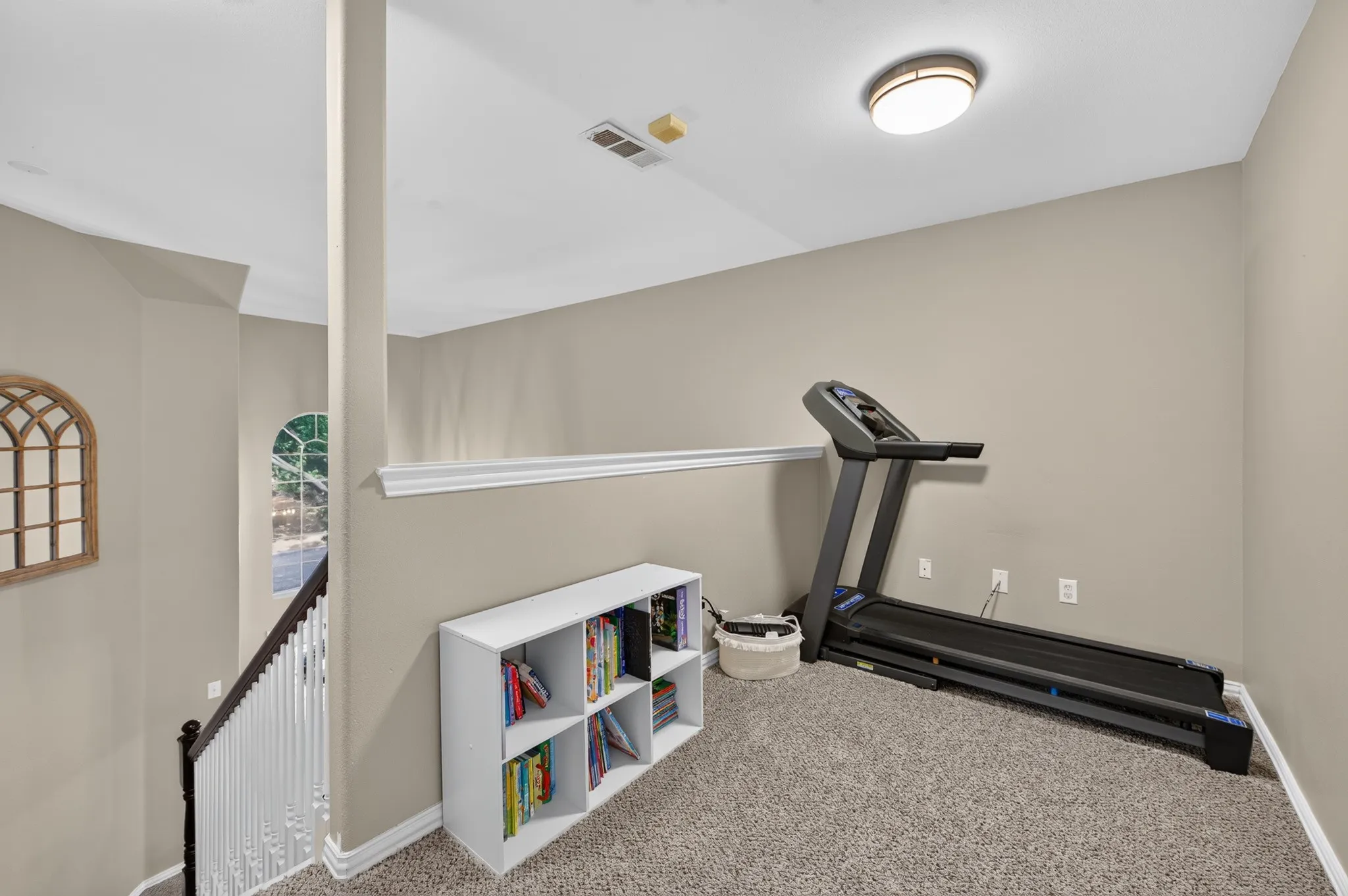 Single Family Residence For Sale in Denton County , 2039 Camelot Drive, Lewisville, Texas 75067, 4 Bedroom, 3 Bathroom, 2 Garage spaces, 2,687 Sqft, built in 1999, mls#21407678, Real Estate Agent in Lewisville, Homes For Sale in Denton county, Homes For Sale in Lewisville, Realtor in Lewisville Texas, Real Estate Brokerage Independent Realty Texas, Luminita Cordes Realtor