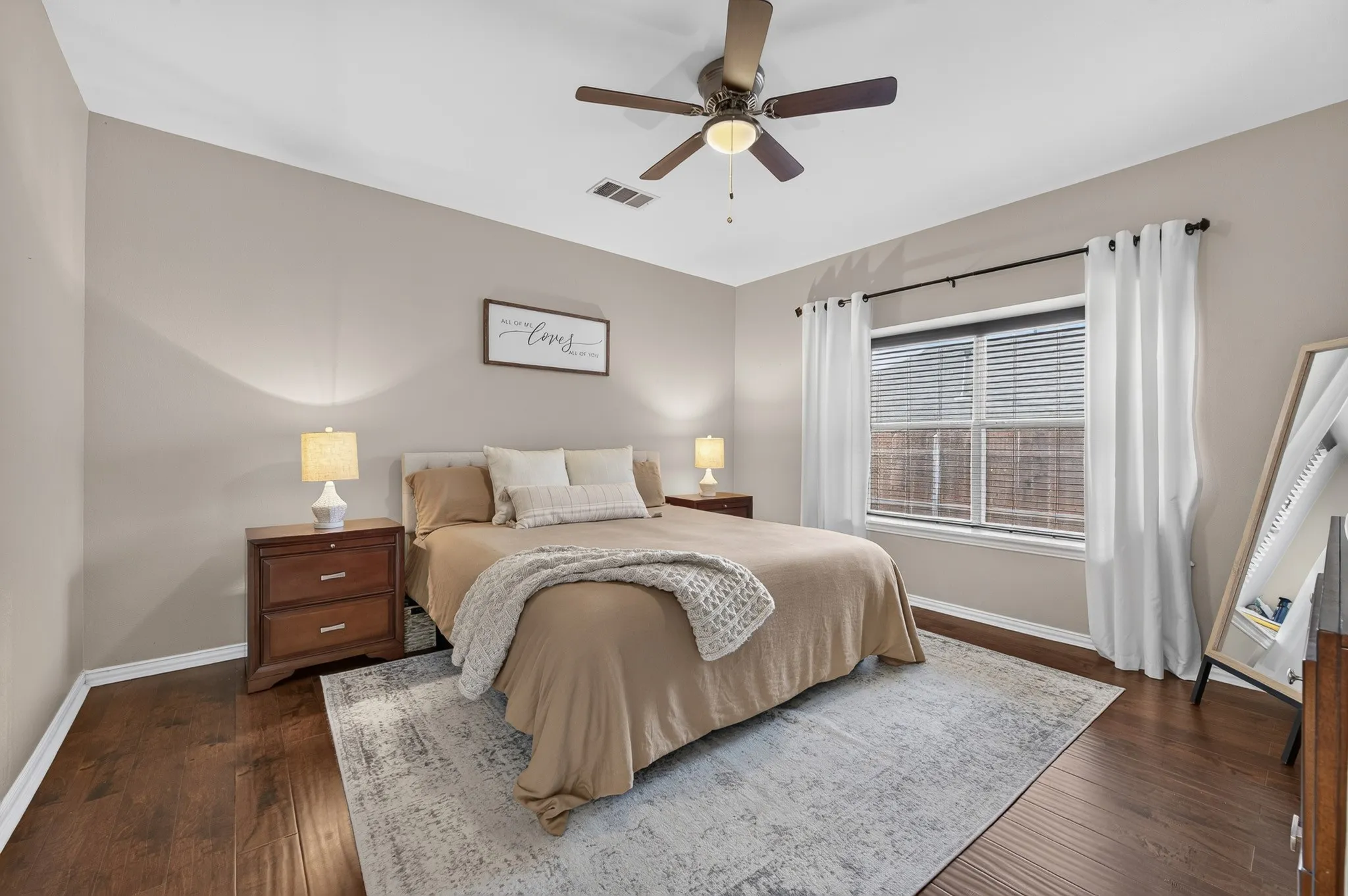 Single Family Residence For Sale in Denton County , 2039 Camelot Drive, Lewisville, Texas 75067, 4 Bedroom, 3 Bathroom, 2 Garage spaces, 2,687 Sqft, built in 1999, mls#21407678, Real Estate Agent in Lewisville, Homes For Sale in Denton county, Homes For Sale in Lewisville, Realtor in Lewisville Texas, Real Estate Brokerage Independent Realty Texas, Luminita Cordes Realtor