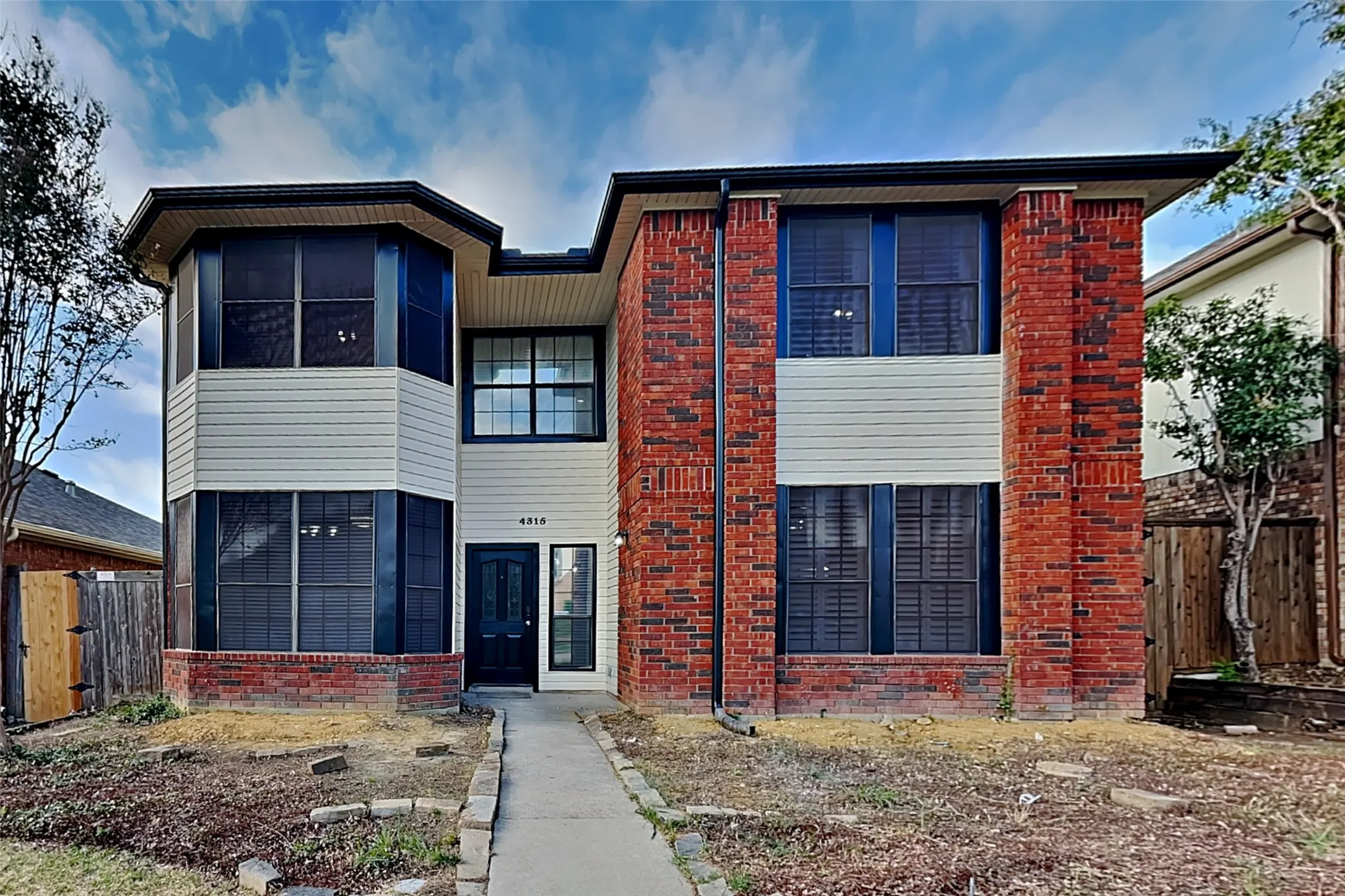 Single Family Residence For Rent in Denton County , 4315 Harvest Hill Road, Carrollton, Texas 75010, 3 Bedroom, 2 Bathroom, 2 Garage spaces, 2,008 Sqft, built in 1987, mls#21413629, Real Estate Agent in Carrollton, Homes For Rent in Denton county, Homes For Rent in Carrollton, Realtor in Carrollton Texas, Real Estate Brokerage Independent Realty Texas, Luminita Cordes Realtor