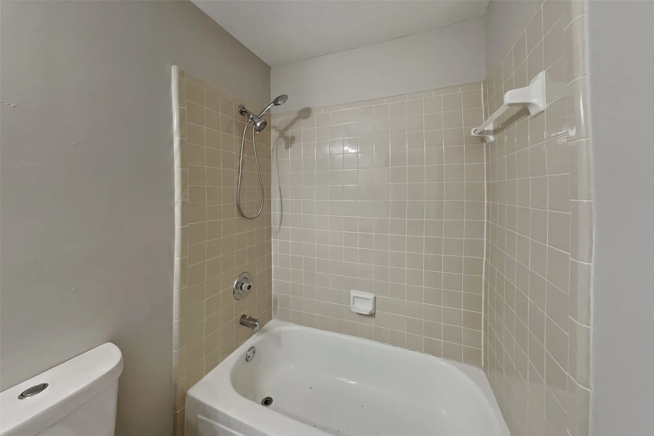 Single Family Residence For Rent in Denton County , 4315 Harvest Hill Road, Carrollton, Texas 75010, 3 Bedroom, 2 Bathroom, 2 Garage spaces, 2,008 Sqft, built in 1987, mls#21413629, Real Estate Agent in Carrollton, Homes For Rent in Denton county, Homes For Rent in Carrollton, Realtor in Carrollton Texas, Real Estate Brokerage Independent Realty Texas, Luminita Cordes Realtor
