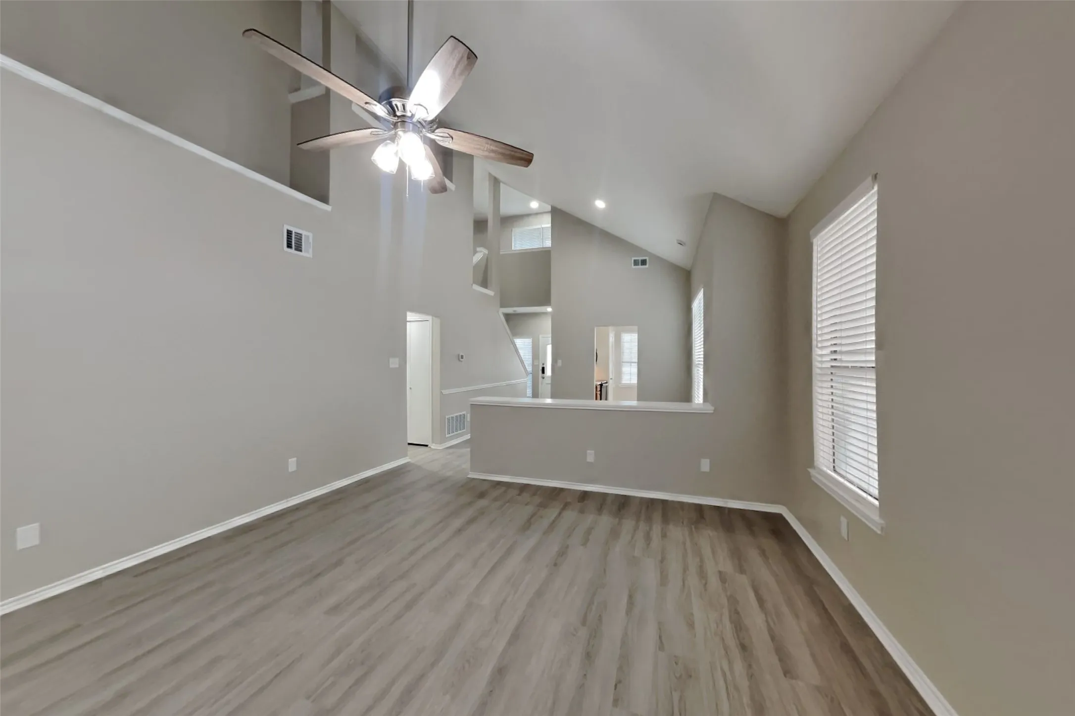 Single Family Residence For Rent in Denton County , 4315 Harvest Hill Road, Carrollton, Texas 75010, 3 Bedroom, 2 Bathroom, 2 Garage spaces, 2,008 Sqft, built in 1987, mls#21413629, Real Estate Agent in Carrollton, Homes For Rent in Denton county, Homes For Rent in Carrollton, Realtor in Carrollton Texas, Real Estate Brokerage Independent Realty Texas, Luminita Cordes Realtor