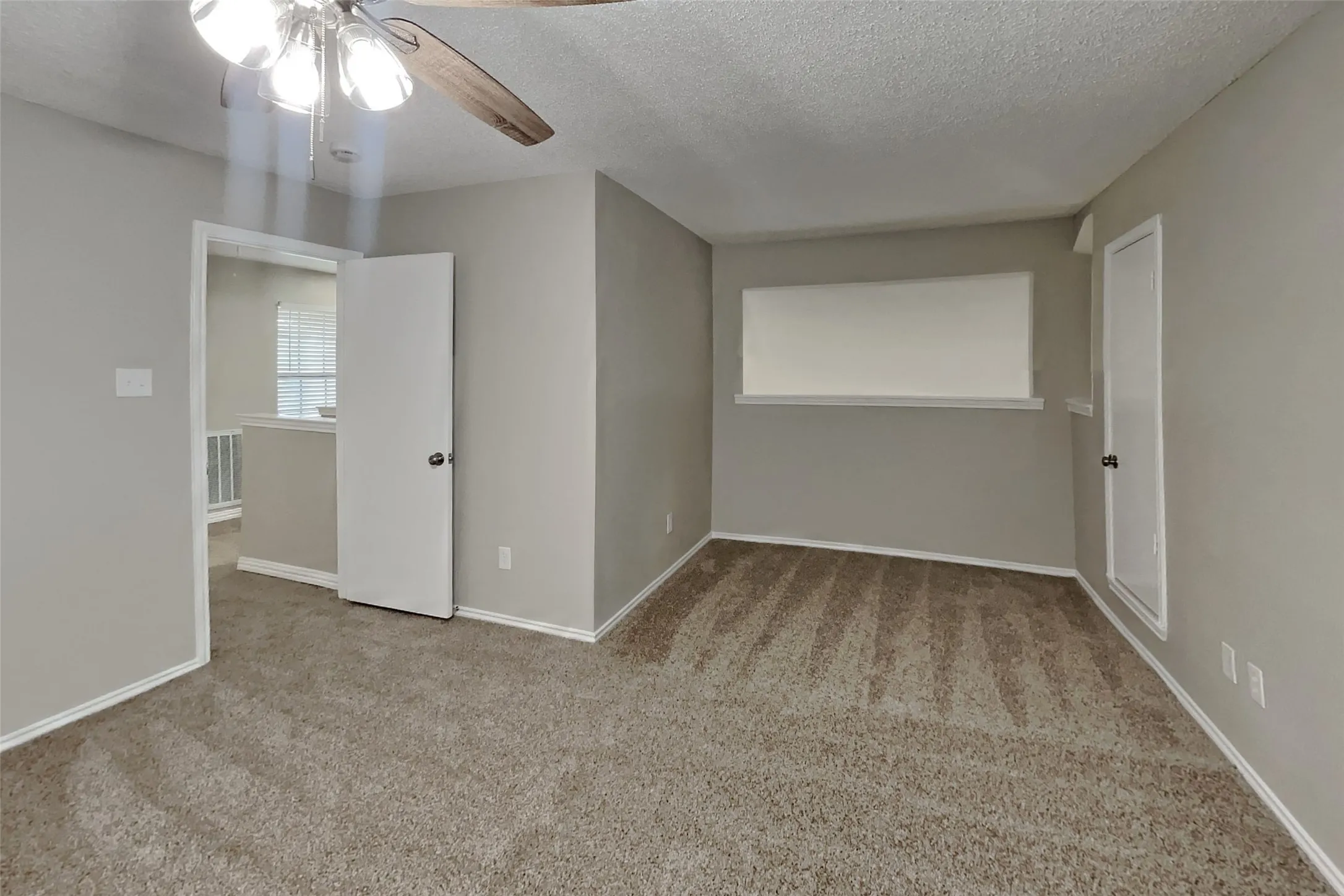 Single Family Residence For Rent in Denton County , 4315 Harvest Hill Road, Carrollton, Texas 75010, 3 Bedroom, 2 Bathroom, 2 Garage spaces, 2,008 Sqft, built in 1987, mls#21413629, Real Estate Agent in Carrollton, Homes For Rent in Denton county, Homes For Rent in Carrollton, Realtor in Carrollton Texas, Real Estate Brokerage Independent Realty Texas, Luminita Cordes Realtor