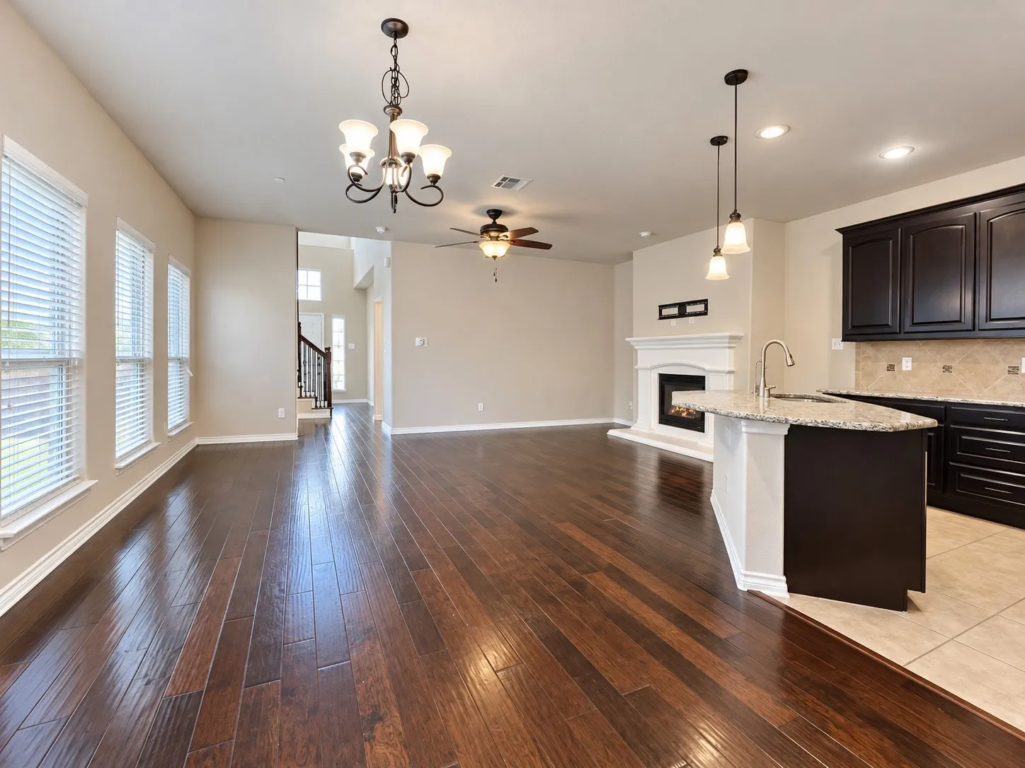 Townhouse For Rent in Denton County , 4248 Comanche Drive, Carrollton, Texas 75010, 3 Bedroom, 3 Bathroom, 2 Garage spaces, 2,264 Sqft, built in 2011, mls#21412528, Real Estate Agent in Carrollton, Homes For Rent in Denton county, Homes For Rent in Carrollton, Realtor in Carrollton Texas, Real Estate Brokerage Independent Realty Texas, Luminita Cordes Realtor