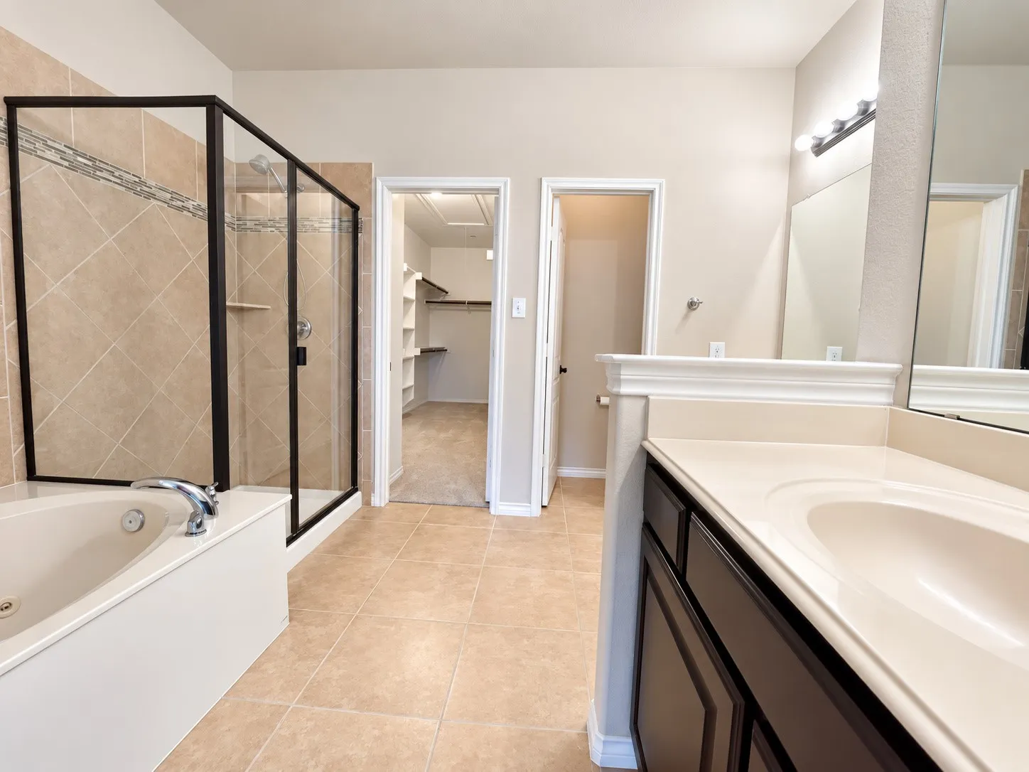 Townhouse For Rent in Denton County , 4248 Comanche Drive, Carrollton, Texas 75010, 3 Bedroom, 3 Bathroom, 2 Garage spaces, 2,264 Sqft, built in 2011, mls#21412528, Real Estate Agent in Carrollton, Homes For Rent in Denton county, Homes For Rent in Carrollton, Realtor in Carrollton Texas, Real Estate Brokerage Independent Realty Texas, Luminita Cordes Realtor