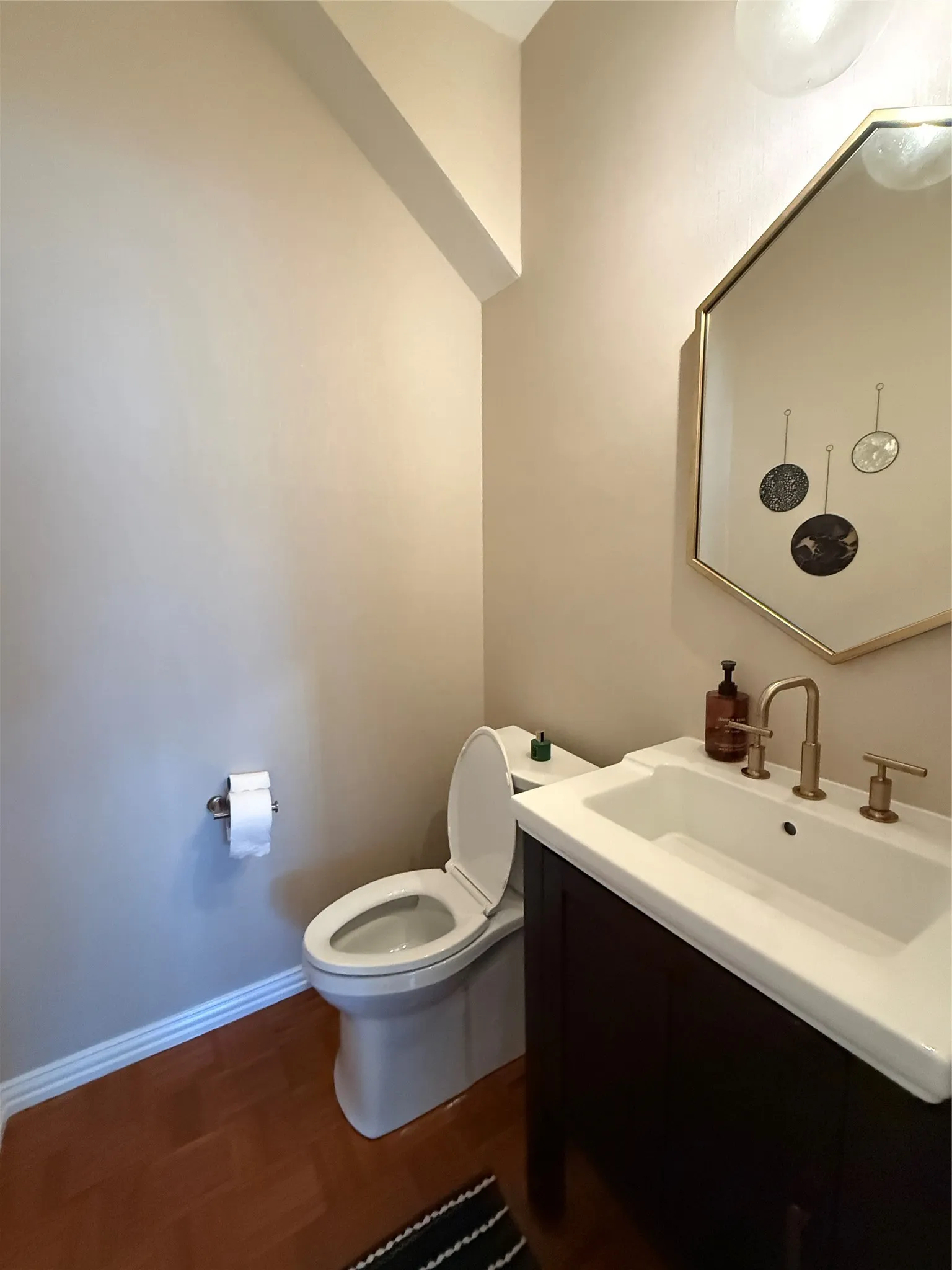 Single Family Residence For Rent in Collin County , 6821 Patrick Lane, Plano, Texas 75024, 4 Bedroom, 4 Bathroom, 2 Garage spaces, 3,296 Sqft, built in 1995, mls#21409882, Real Estate Agent in Plano, Homes For Rent in Collin county, Homes For Rent in Plano, Realtor in Plano Texas, Real Estate Brokerage Independent Realty Texas, Luminita Cordes Realtor
