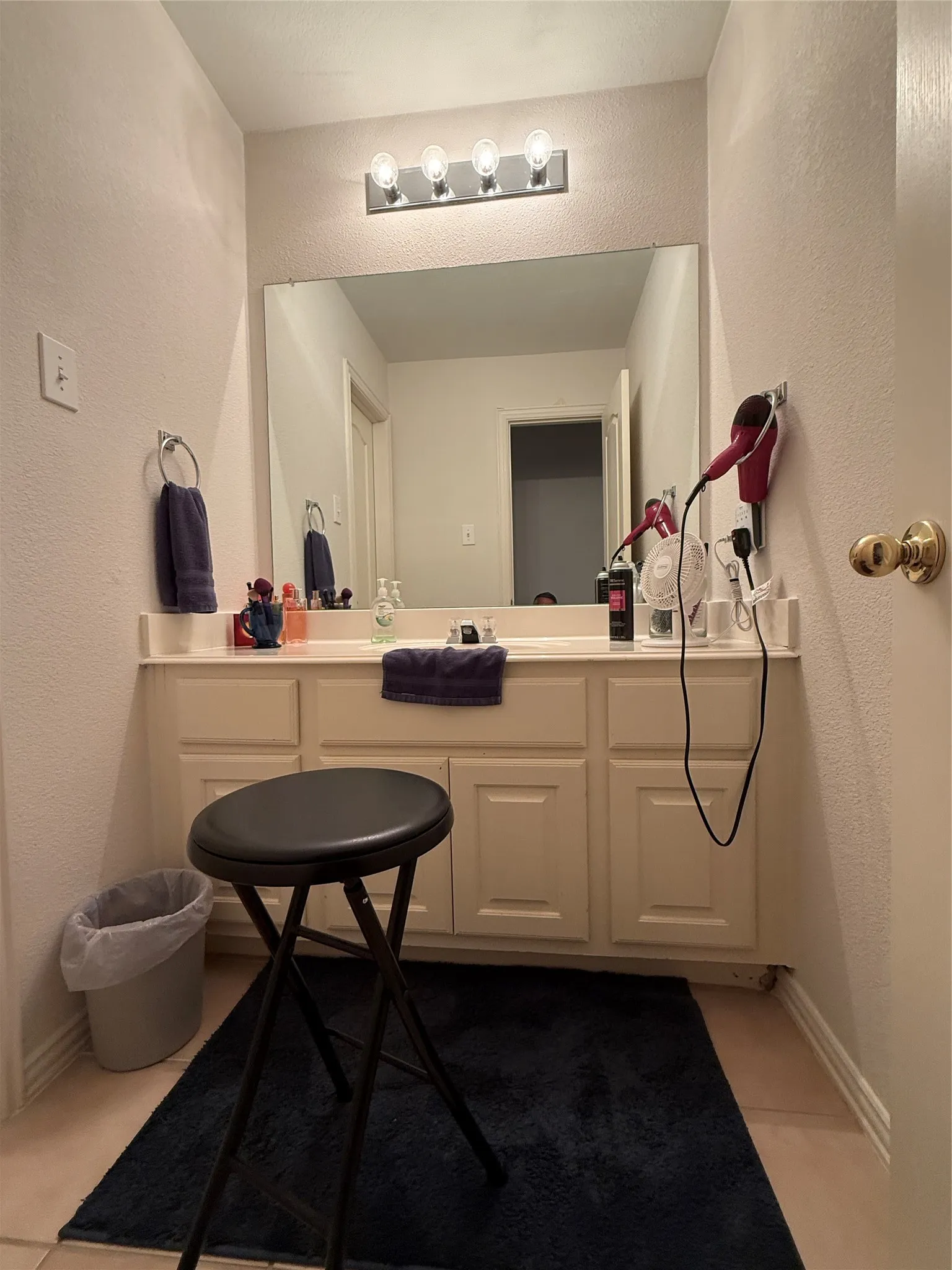 Single Family Residence For Rent in Collin County , 6821 Patrick Lane, Plano, Texas 75024, 4 Bedroom, 4 Bathroom, 2 Garage spaces, 3,296 Sqft, built in 1995, mls#21409882, Real Estate Agent in Plano, Homes For Rent in Collin county, Homes For Rent in Plano, Realtor in Plano Texas, Real Estate Brokerage Independent Realty Texas, Luminita Cordes Realtor