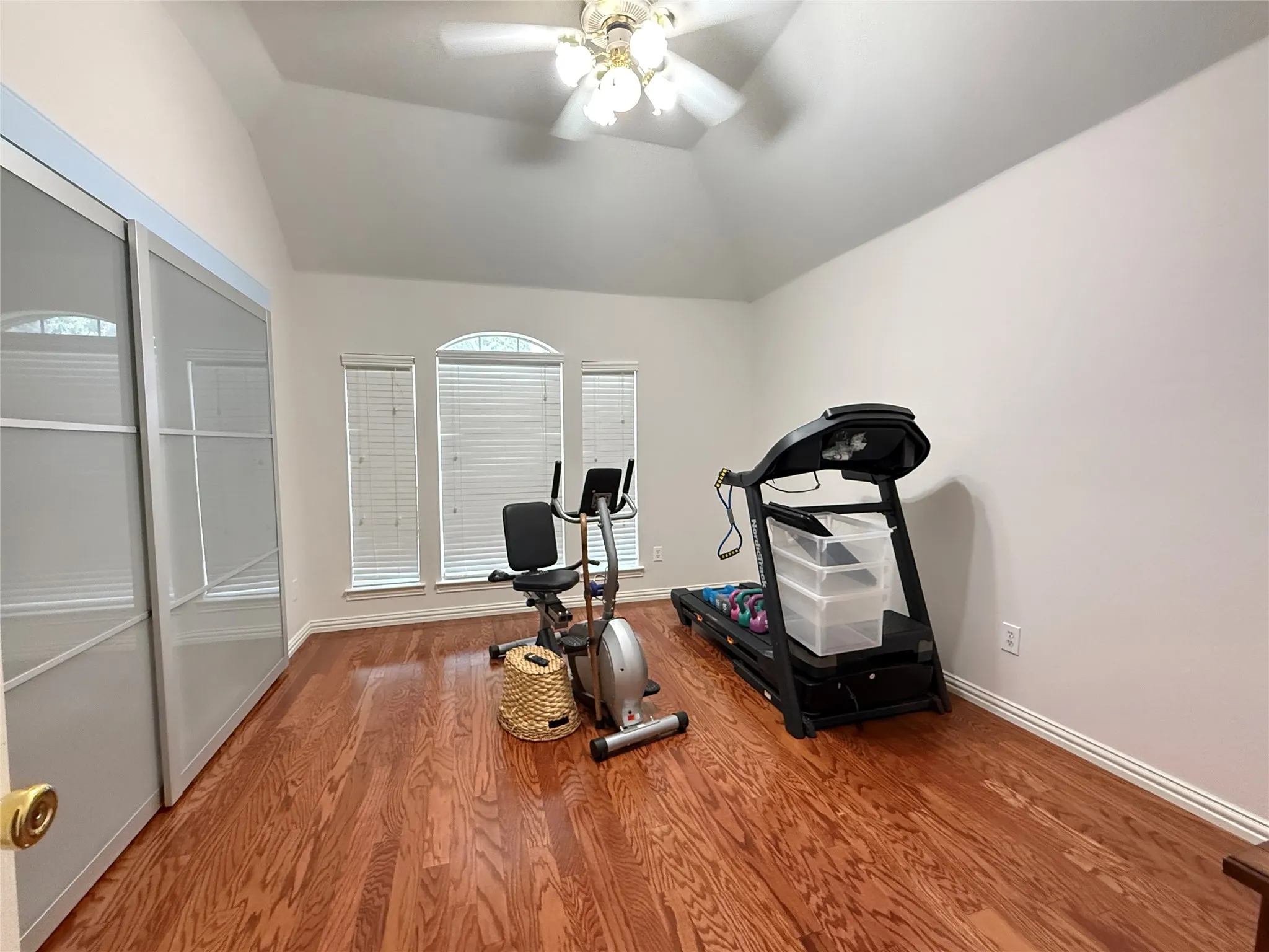 Single Family Residence For Rent in Collin County , 6821 Patrick Lane, Plano, Texas 75024, 4 Bedroom, 4 Bathroom, 2 Garage spaces, 3,296 Sqft, built in 1995, mls#21409882, Real Estate Agent in Plano, Homes For Rent in Collin county, Homes For Rent in Plano, Realtor in Plano Texas, Real Estate Brokerage Independent Realty Texas, Luminita Cordes Realtor