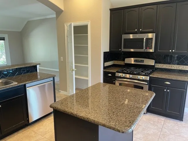 Single Family Residence For Rent in Denton County , 11705 Oak Brook Court, Denton, Texas 76207, 2 Bedroom, 2 Bathroom, 2 Garage spaces, 1,937 Sqft, built in 2006, mls#21383715, Real Estate Agent in Denton, Homes For Rent in Denton county, Homes For Rent in Denton, Realtor in Denton Texas, Real Estate Brokerage Independent Realty Texas, Luminita Cordes Realtor