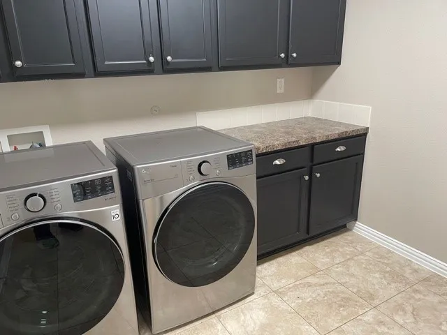 Single Family Residence For Rent in Denton County , 11705 Oak Brook Court, Denton, Texas 76207, 2 Bedroom, 2 Bathroom, 2 Garage spaces, 1,937 Sqft, built in 2006, mls#21383715, Real Estate Agent in Denton, Homes For Rent in Denton county, Homes For Rent in Denton, Realtor in Denton Texas, Real Estate Brokerage Independent Realty Texas, Luminita Cordes Realtor