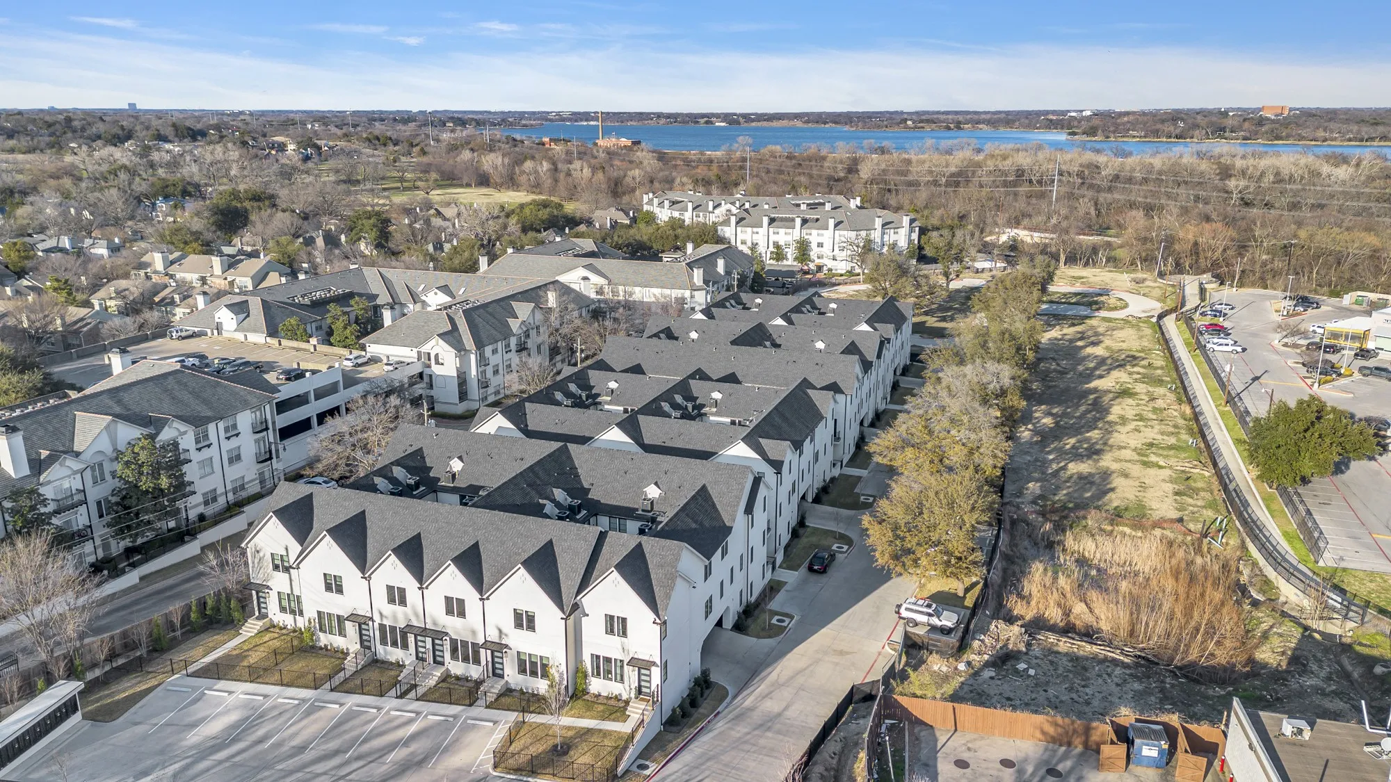 Condominium For Sale in Dallas County , 7207 Gaston Avenue 906, Dallas, Texas 75206, 2 Bedroom, 3 Bathroom, 2 Garage spaces, 1,649 Sqft, built in 2024, mls#21413663, Real Estate Agent in Dallas, Homes For Sale in Dallas county, Homes For Sale in Dallas, Realtor in Dallas Texas, Real Estate Brokerage Independent Realty Texas, Luminita Cordes Realtor
