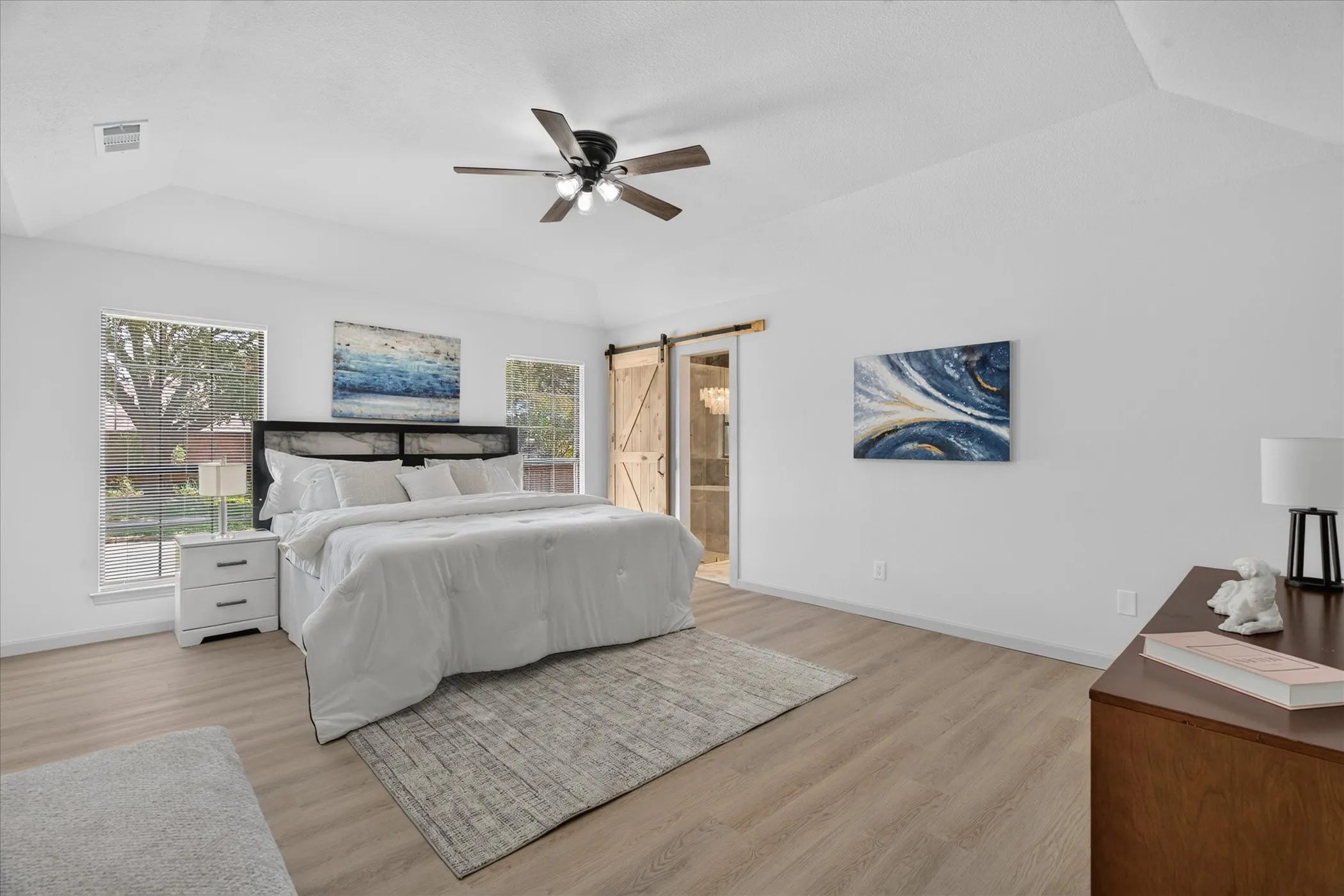 Single Family Residence For Sale in Tarrant County , 10117 Stoneleigh Drive, Benbrook, Texas 76126, 4 Bedroom, 2 Bathroom, 2 Garage spaces, 2,240 Sqft, built in 1984, mls#21412633, Real Estate Agent in Benbrook, Homes For Sale in Tarrant county, Homes For Sale in Benbrook, Realtor in Benbrook Texas, Real Estate Brokerage Independent Realty Texas, Luminita Cordes Realtor