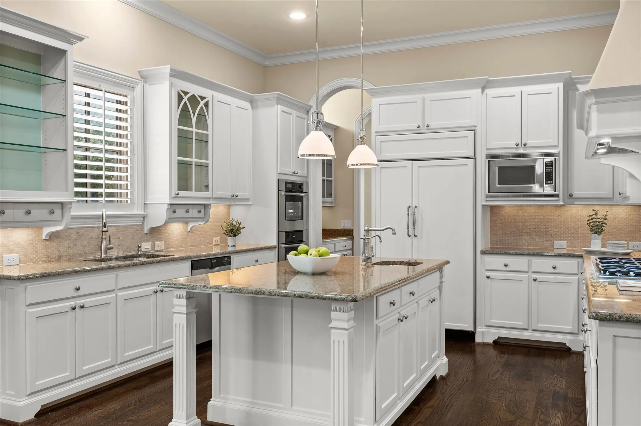 Single Family Residence For Sale in Dallas County , 2900 Westminster Avenue, University Park, Texas 75205, 4 Bedroom, 5 Bathroom, 2 Garage spaces, 4,011 Sqft, built in 2008, mls#21412781, Real Estate Agent in University Park, Homes For Sale in Dallas county, Homes For Sale in University Park, Realtor in University Park Texas, Real Estate Brokerage Independent Realty Texas, Luminita Cordes Realtor